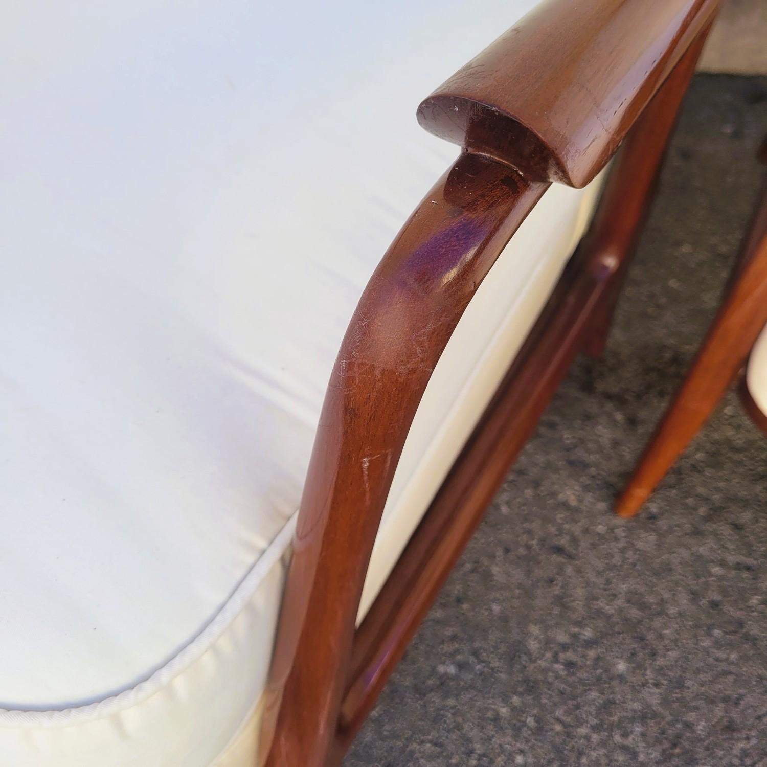 Coppia di poltrone nello stile di G Scapinelli, fine XX secolo in vendita 4