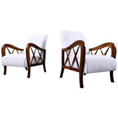 Mid-Century Modern Pair of White Fabric Armchairs in the style of Paolo Buffa 