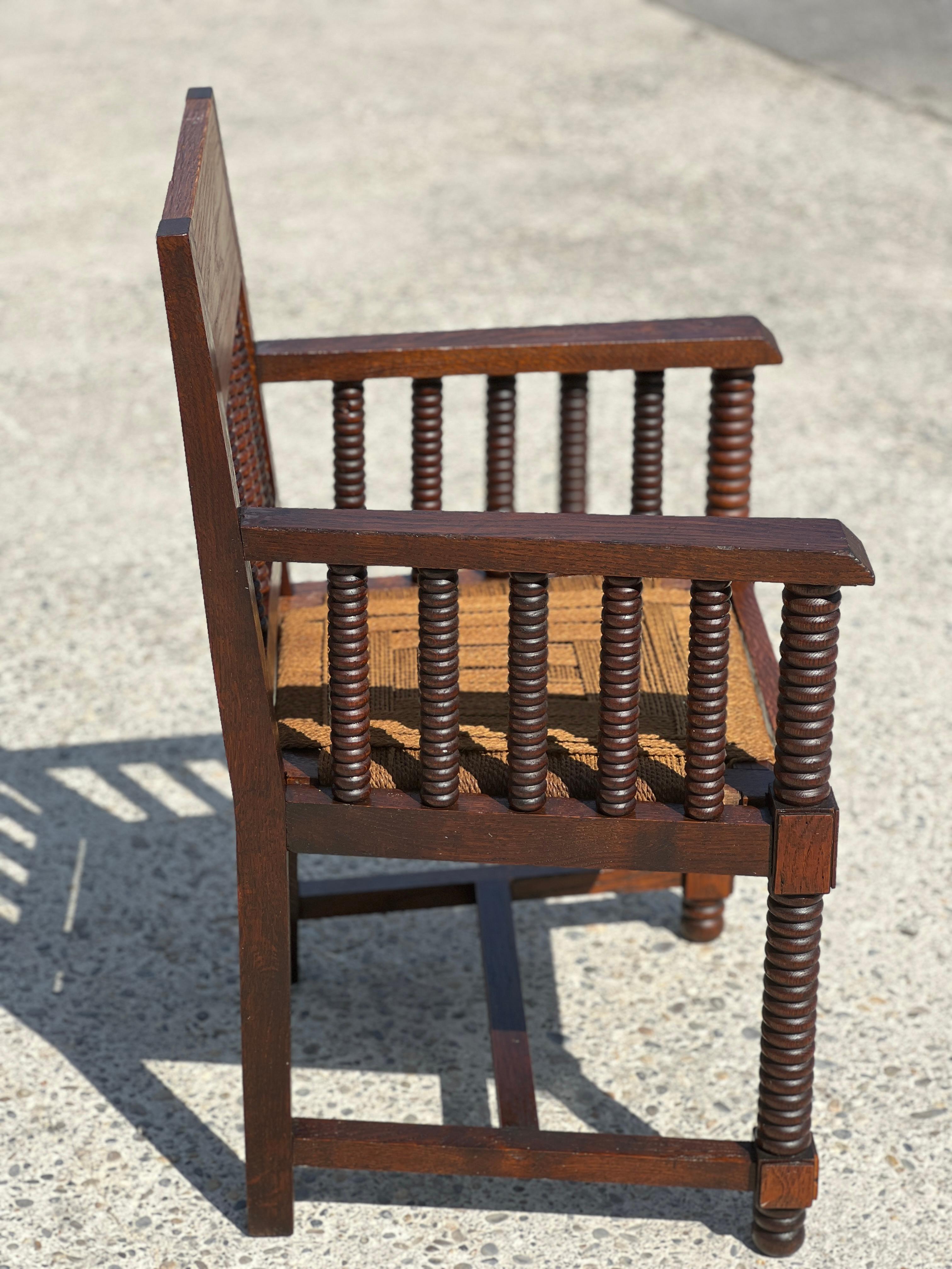 Français Paire de fauteuils en bois tourné et corde attribuée à Victor Courtray 1940