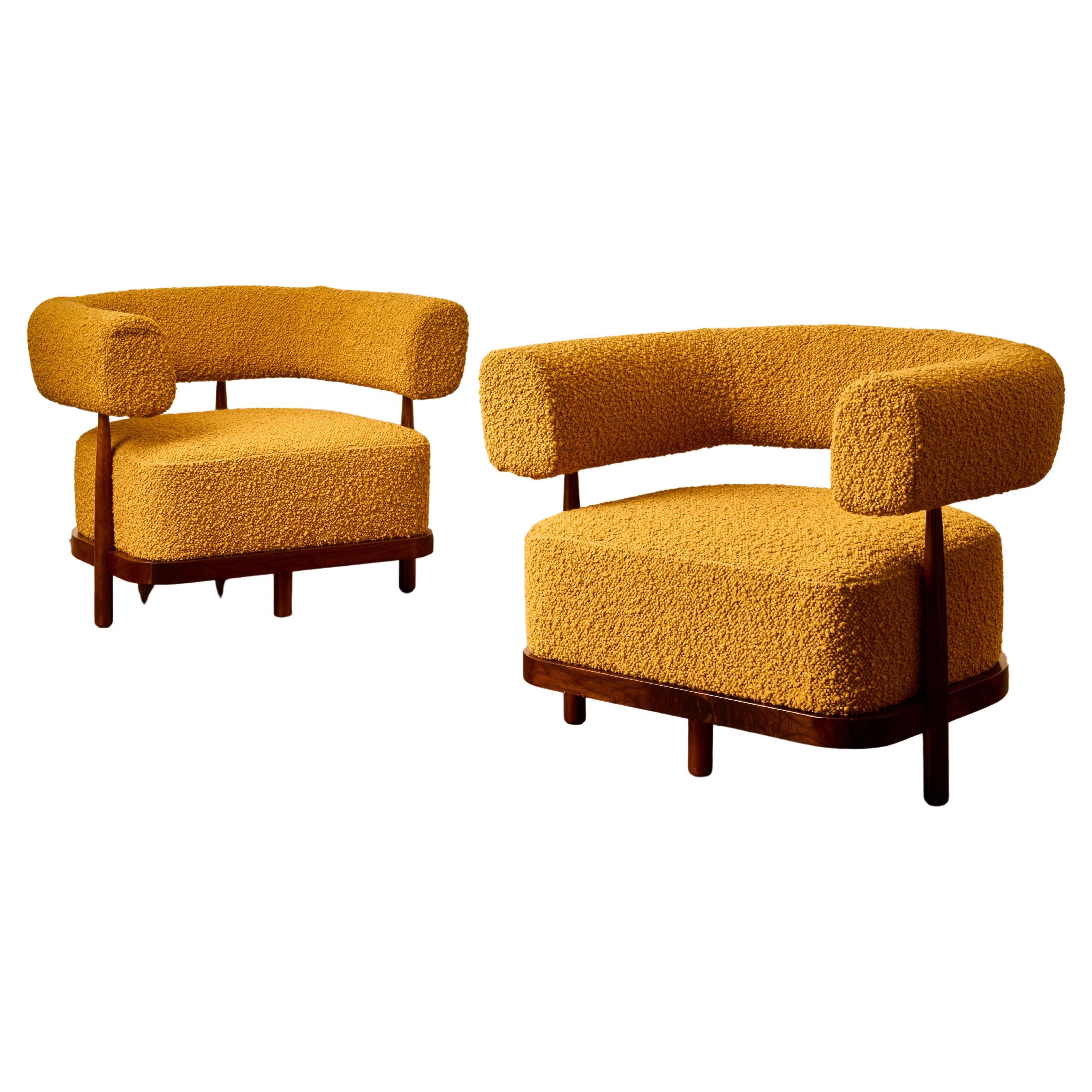 Pareja de sillones de madera de Studio Glustin