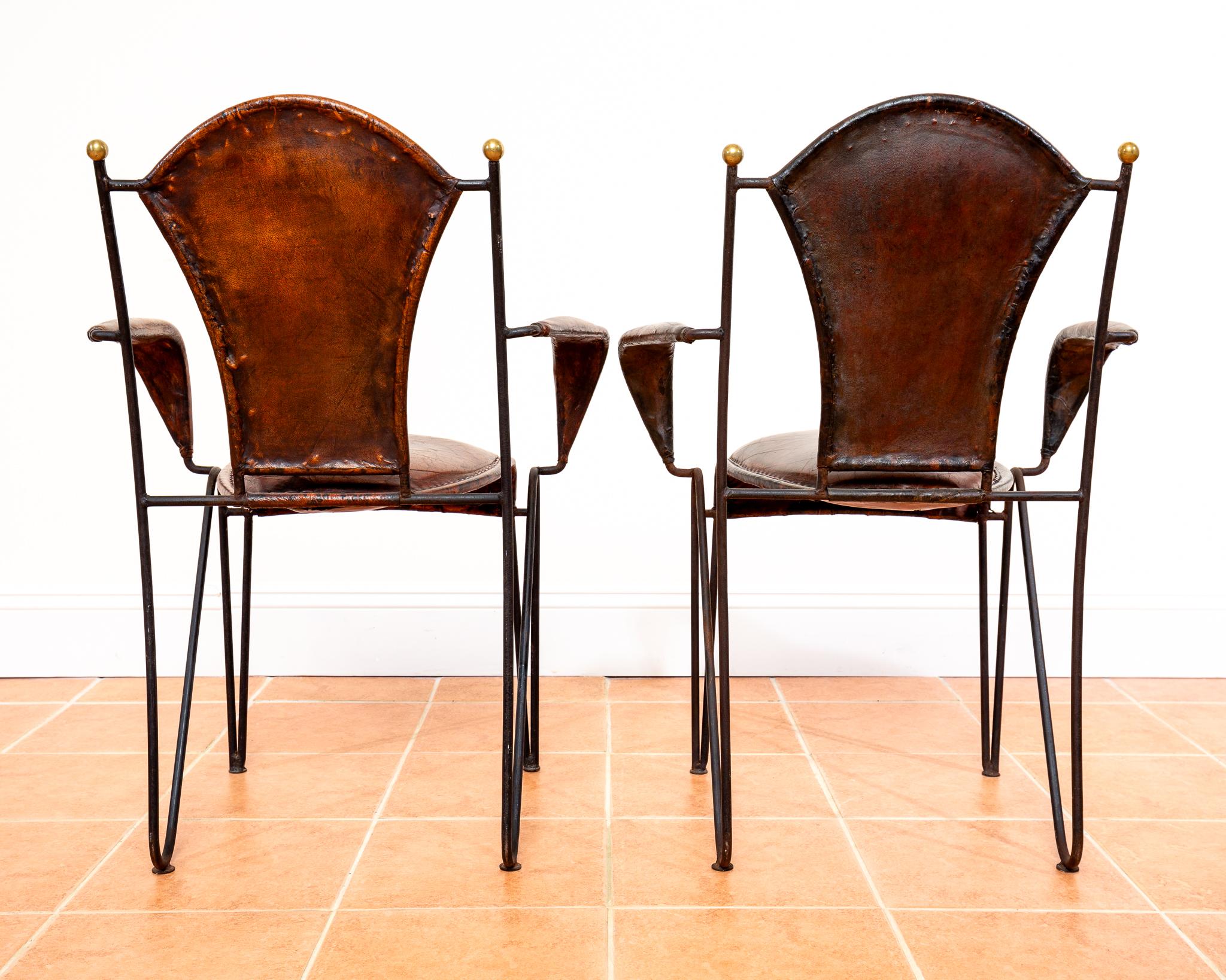 Paar Sessel aus Eisenleder und Messing, Kunsthandwerklicher Jacques Adnet, 1950er Jahre, Französisch MCM im Angebot 13