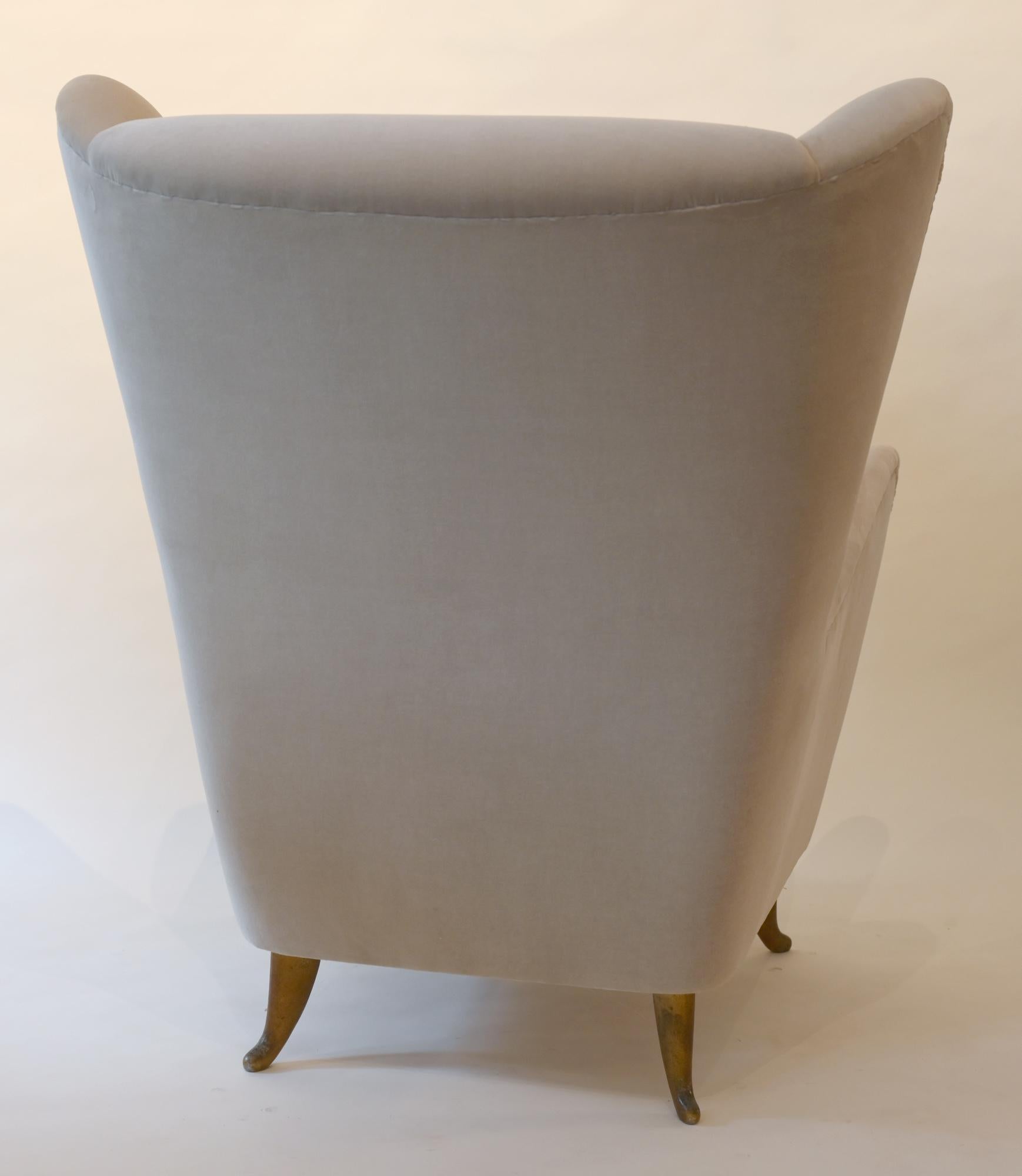 20th Century Pair of Armchairs Isa Bergamo with Brass Legs, Midcentury 1950 Italy For Sale