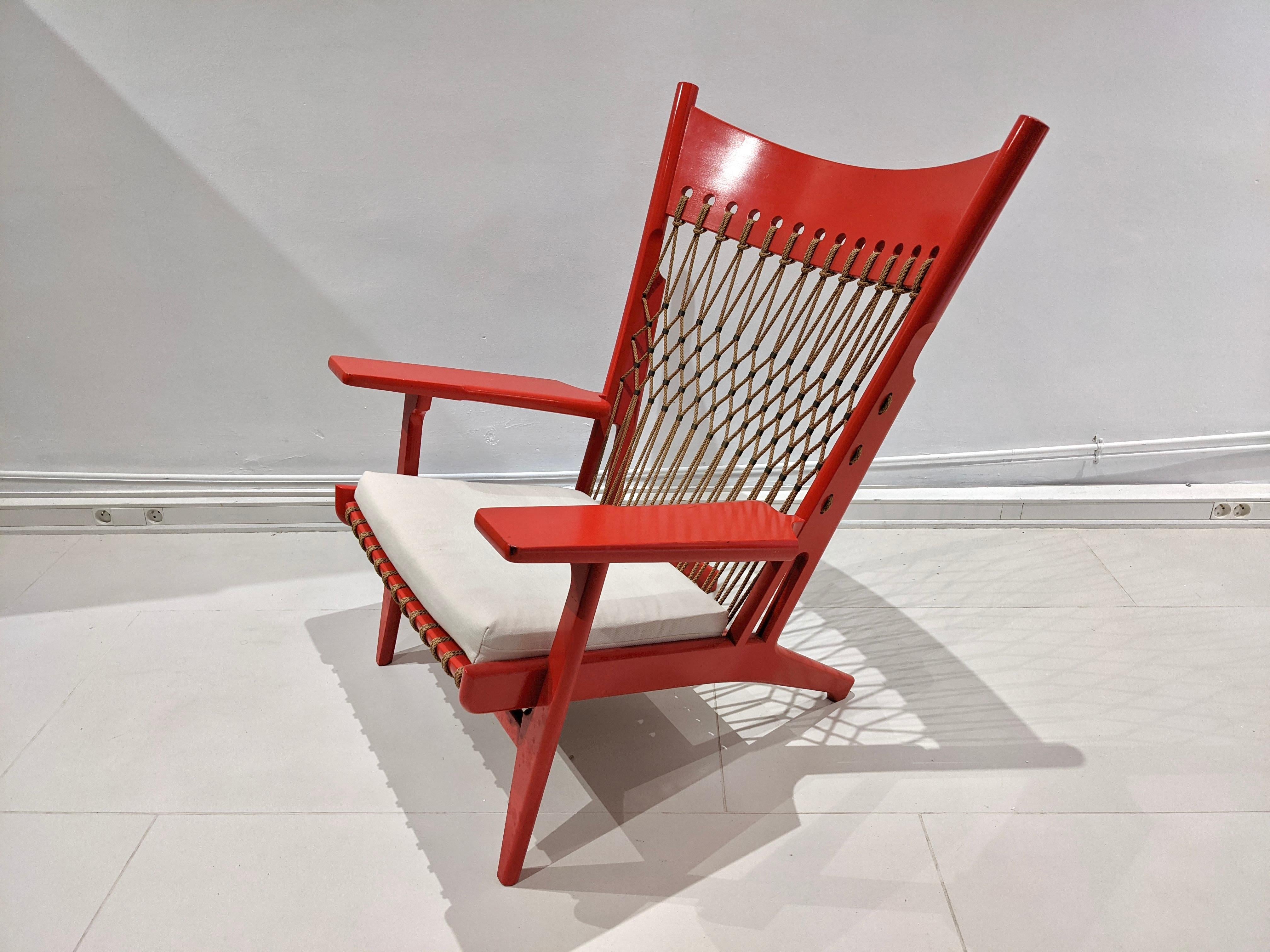 pp129 web chair