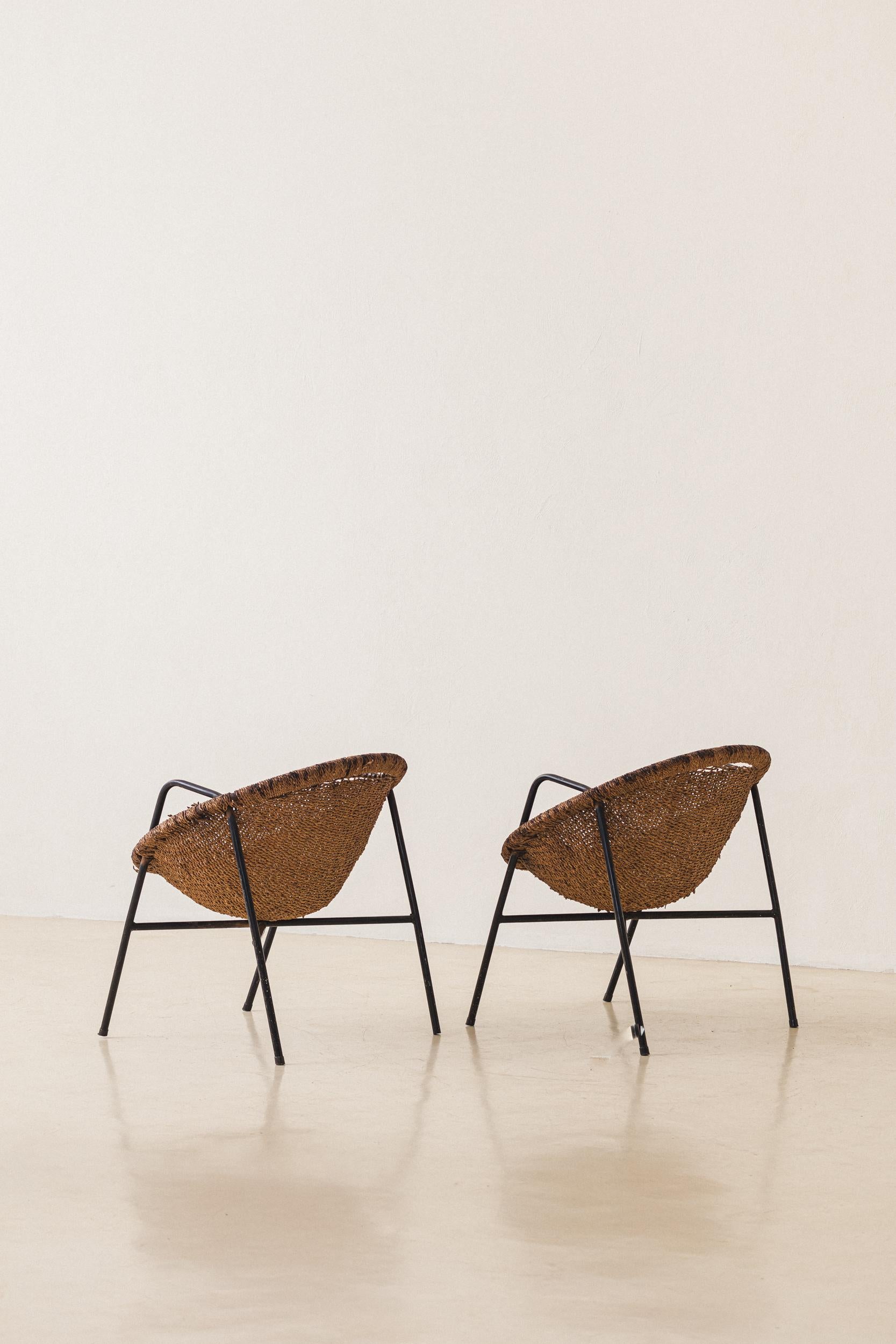 Inconnu Paire de fauteuils, jute et fer, Unknown en vente