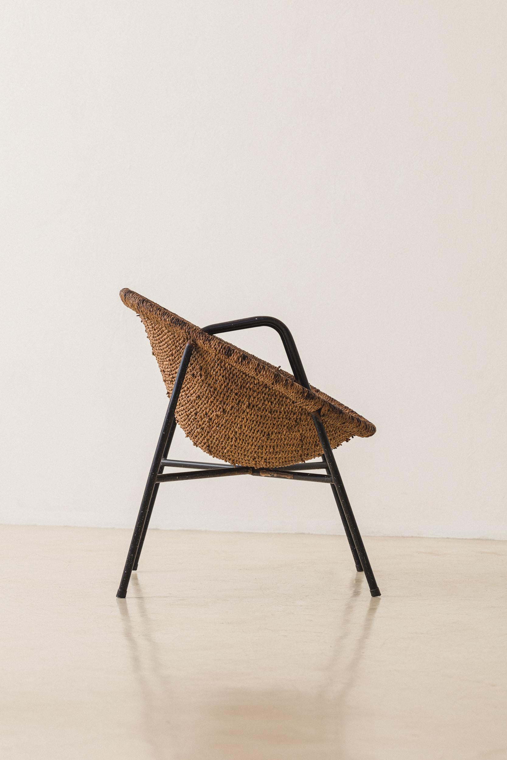 Milieu du XXe siècle Paire de fauteuils, jute et fer, Unknown en vente