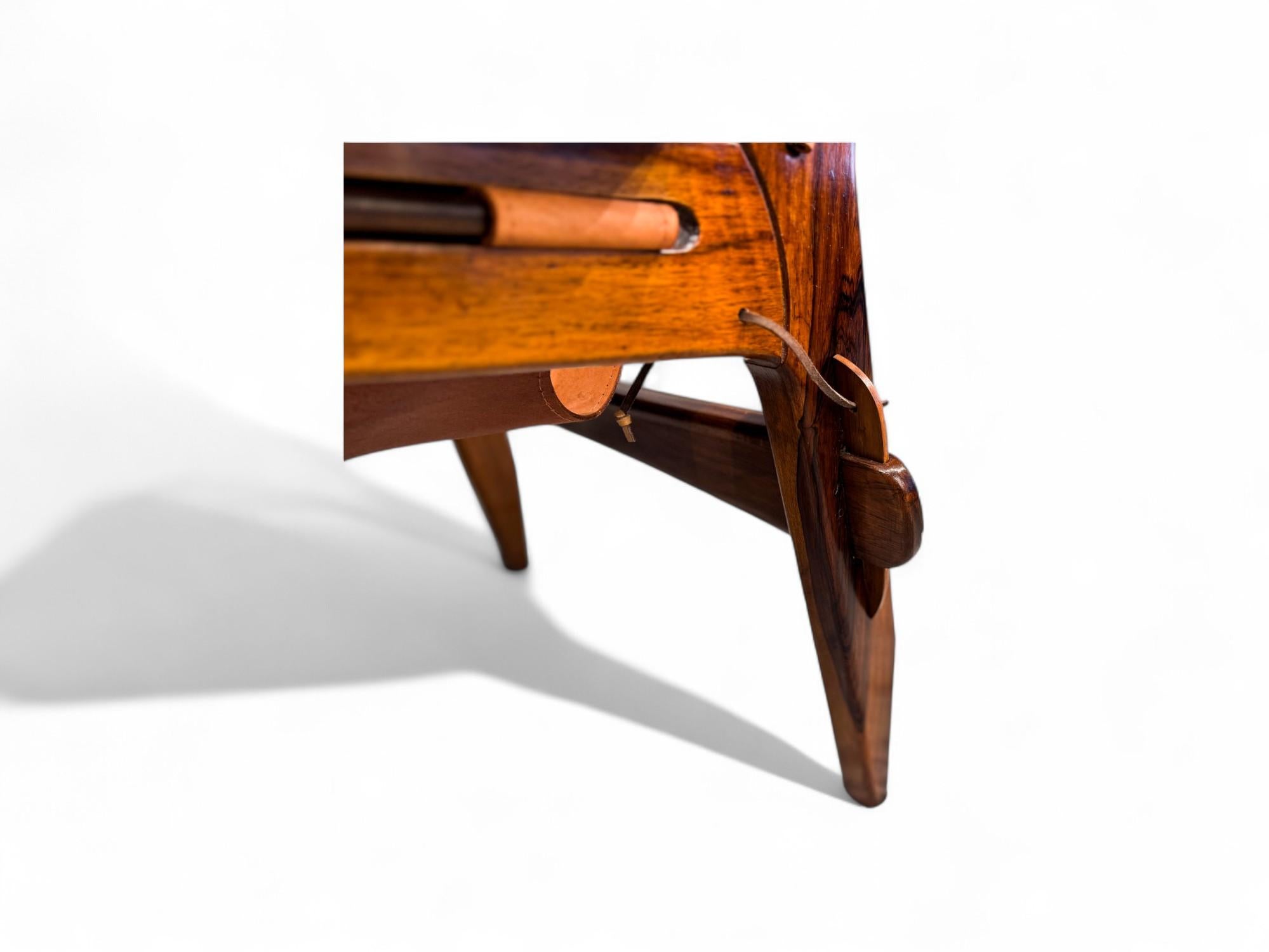Paire de fauteuils Kilin en bois de feuillus et cuir de Sergio Rodrigues, vers 1960 en vente 3
