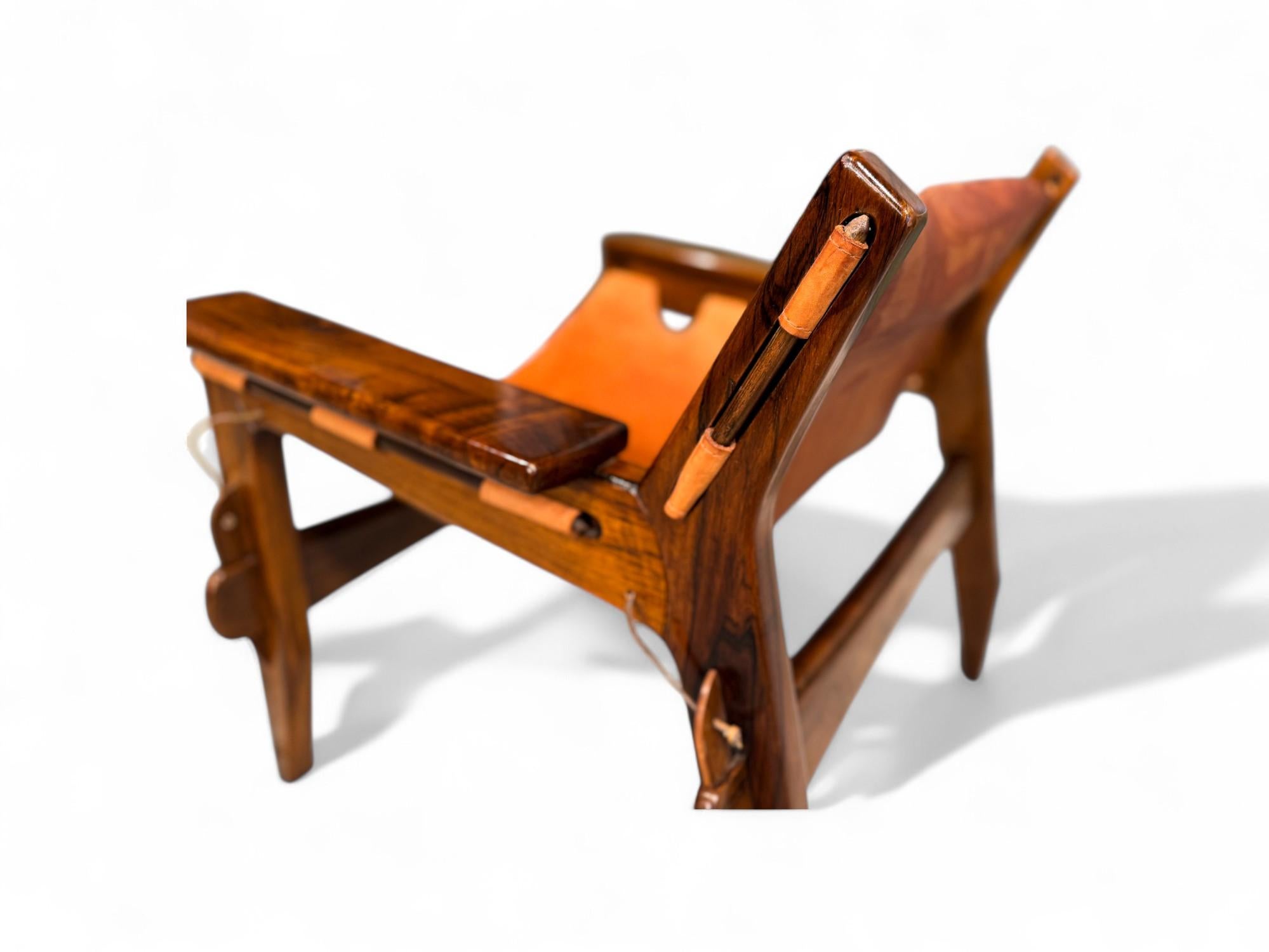 Paire de fauteuils Kilin en bois de feuillus et cuir de Sergio Rodrigues, vers 1960 en vente 4