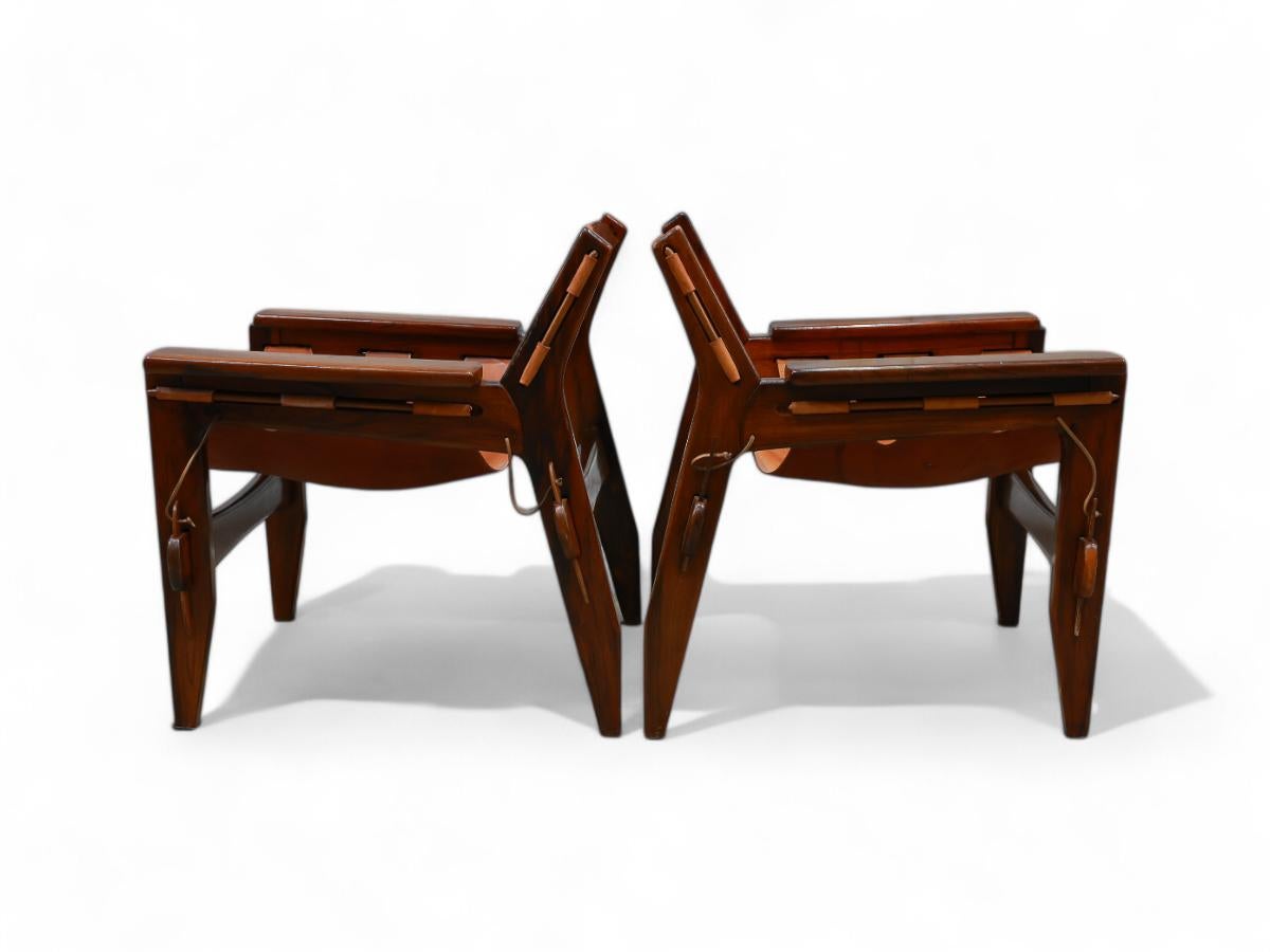 Brazilian Pair of Armchairs “Kilin” in Hardwood and Leather by Sergio Rodrigues, c. 1960s For Sale