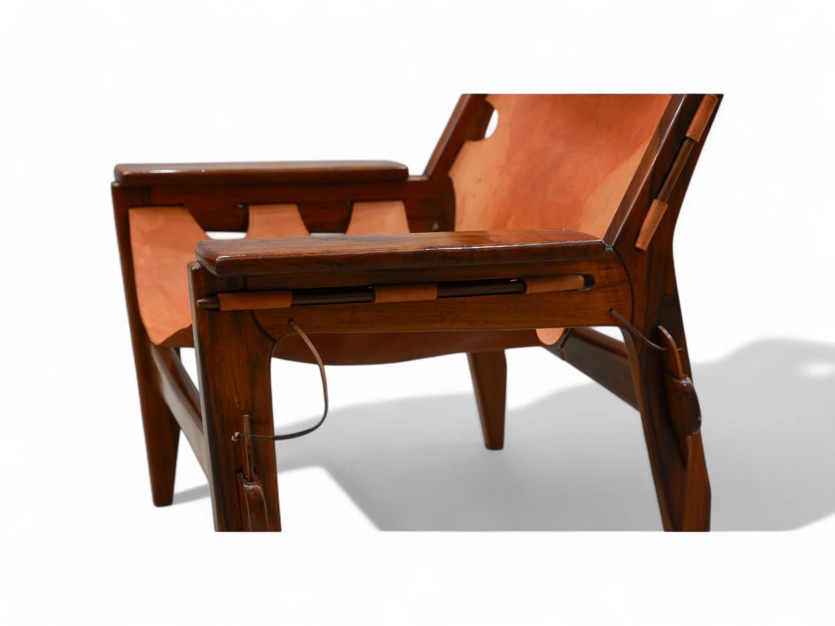 Pair of Armchairs “Kilin” in Hardwood and Leather by Sergio Rodrigues, c. 1960s For Sale 1