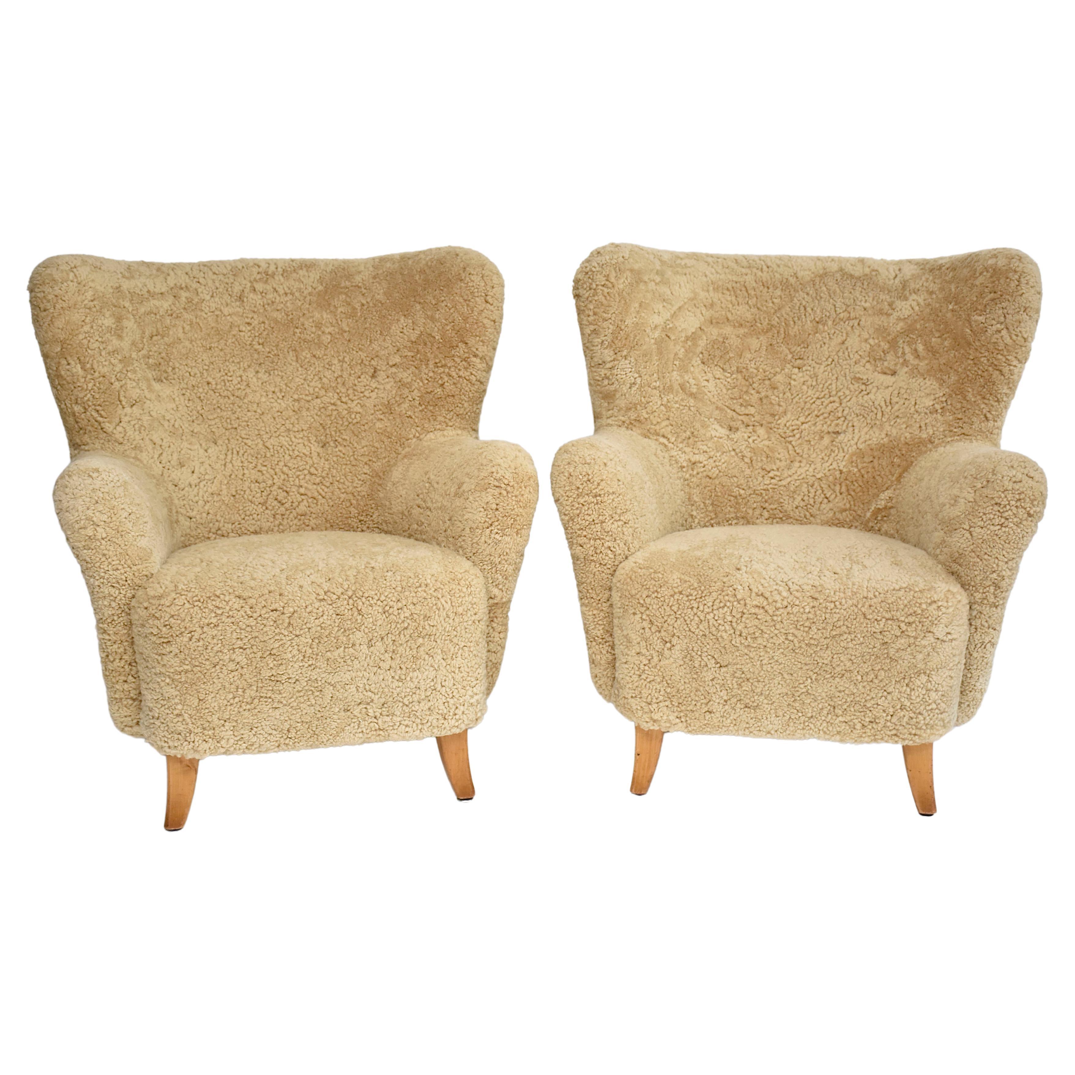 Pair of armchairs 'Laila' in honey sheepskin by Ilmari Lappalainen for Asko 1948 For Sale