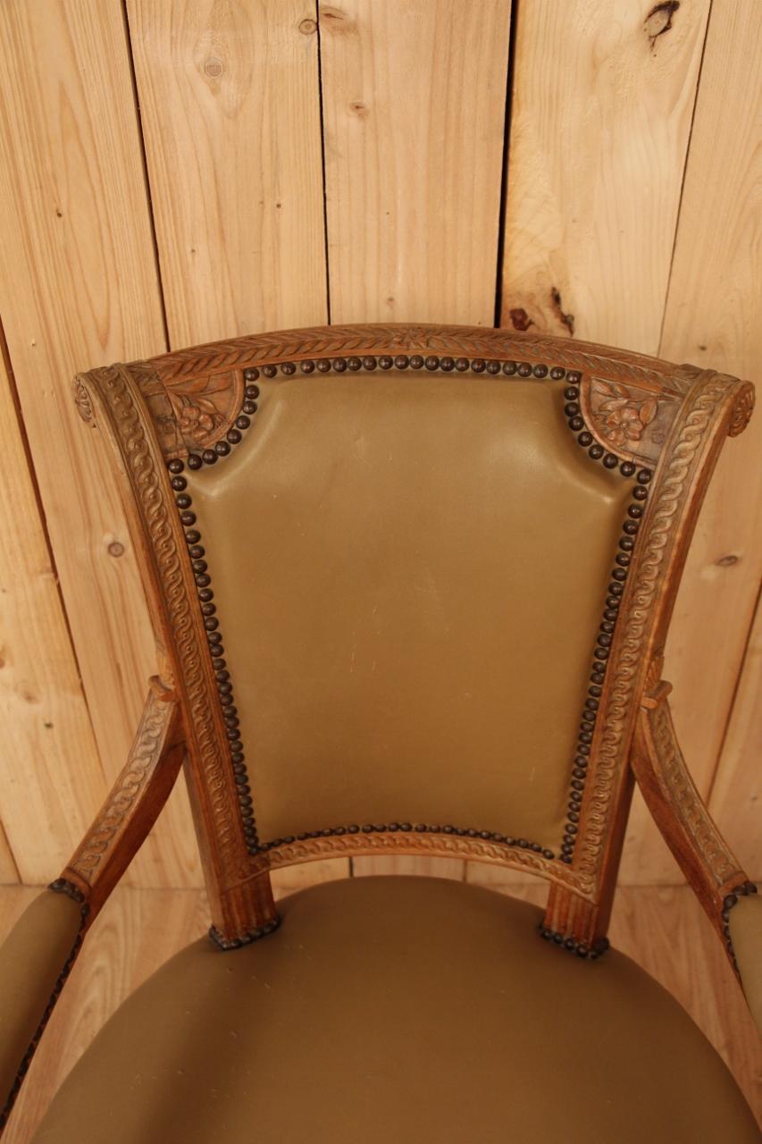Ein Paar Sessel, Louis XVI Directoire, achtzehnteilig im Angebot 3