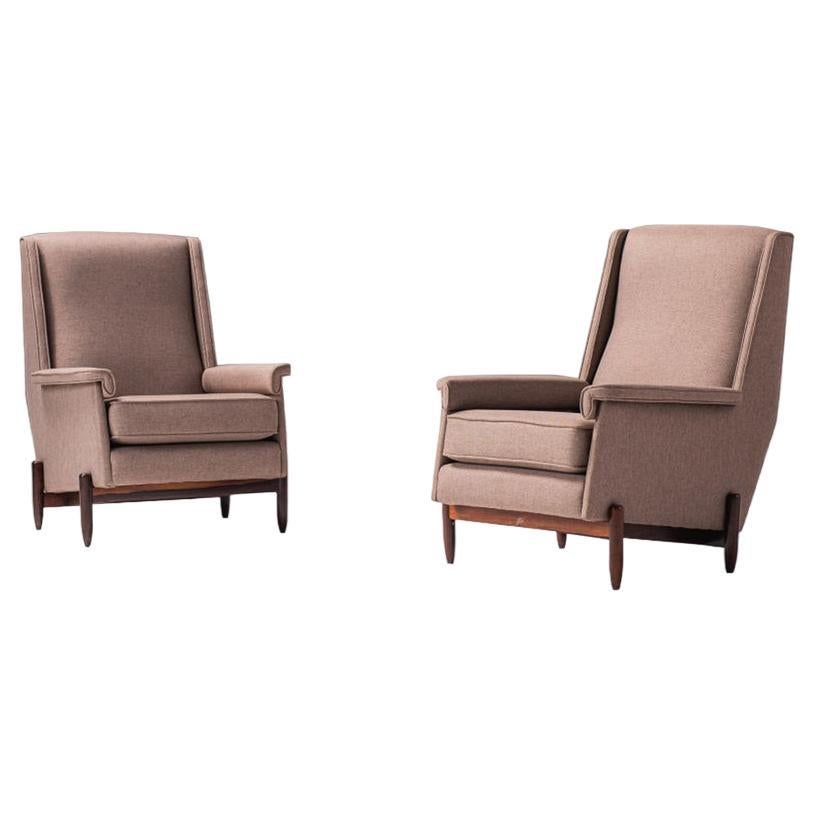 Pair of Armchairs manufactured by Móveis Cantu For Sale