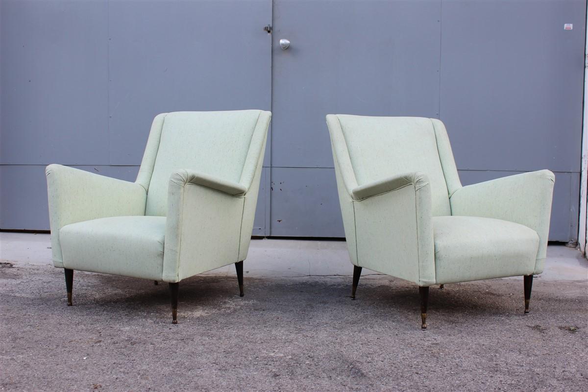Paire de fauteuils Design italien du milieu du siècle Pieds en bois Laiton Vert Gio Ponti en vente 3