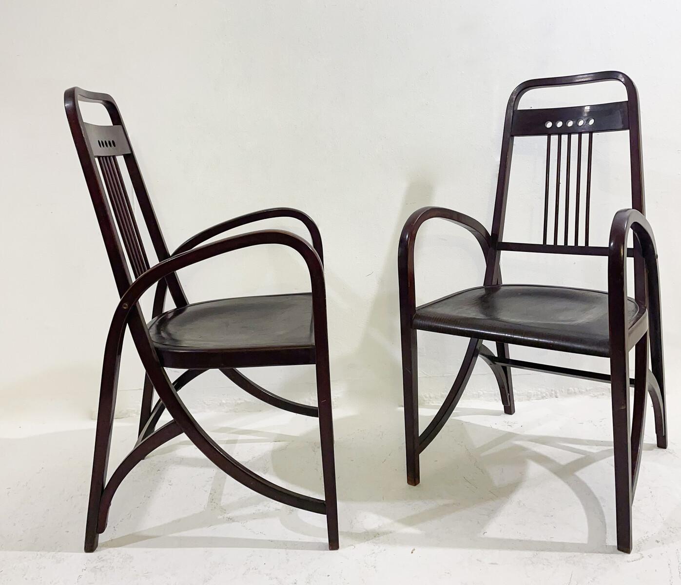 Wood Pair of Armchairs Mod 1511 by Thonet, 1900s For Sale