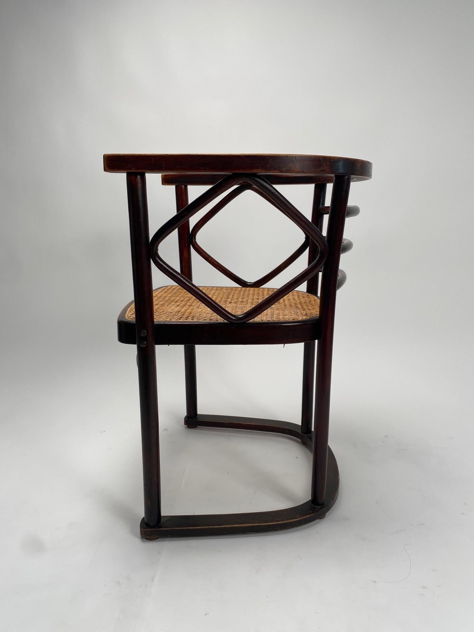 Début du 20ème siècle Paire de fauteuils mod. Fledermaus, Josef Hoffmann pour Thonet, années 1910 en vente