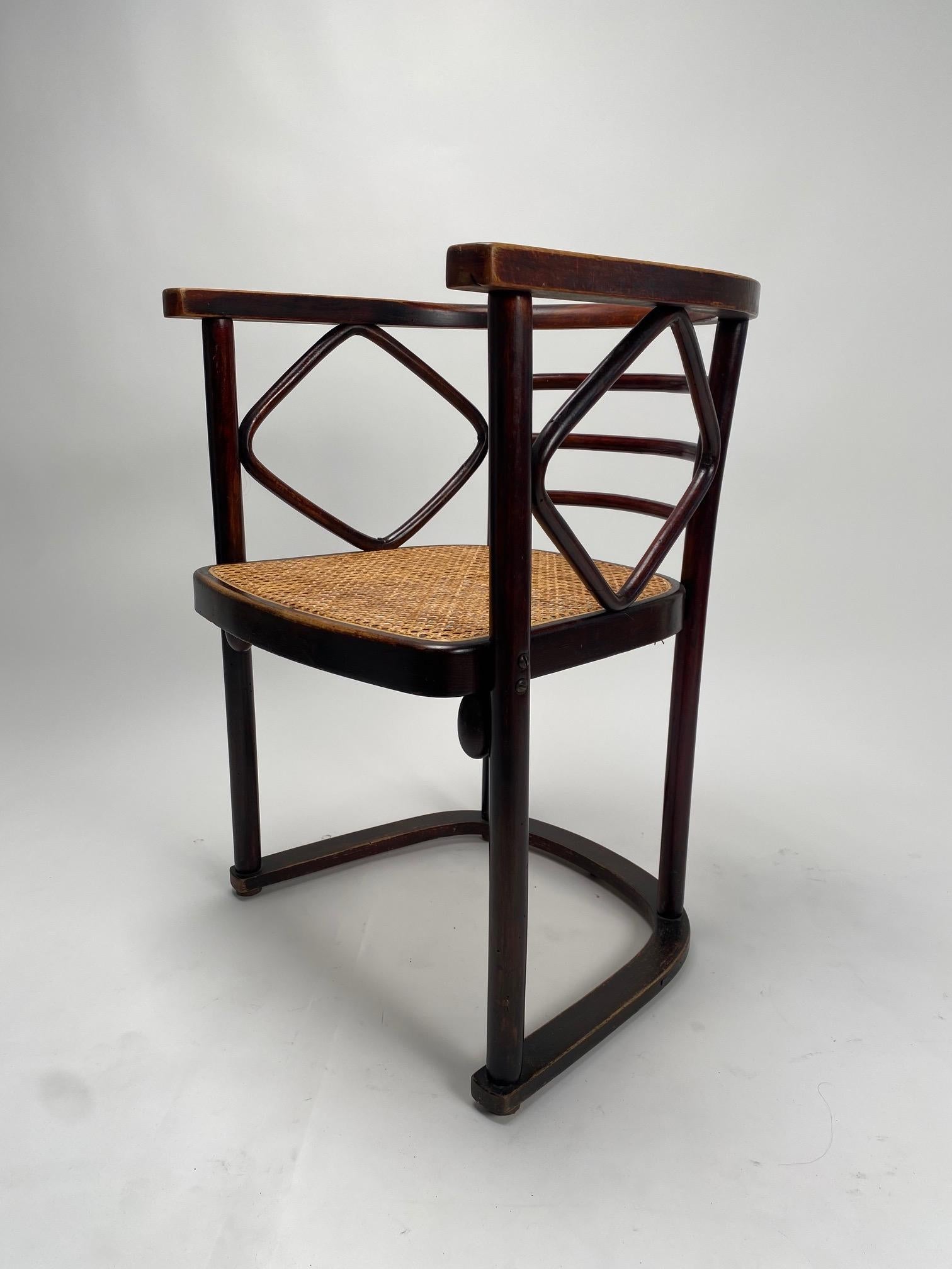 Paille Paire de fauteuils mod. Fledermaus, Josef Hoffmann pour Thonet, années 1910 en vente