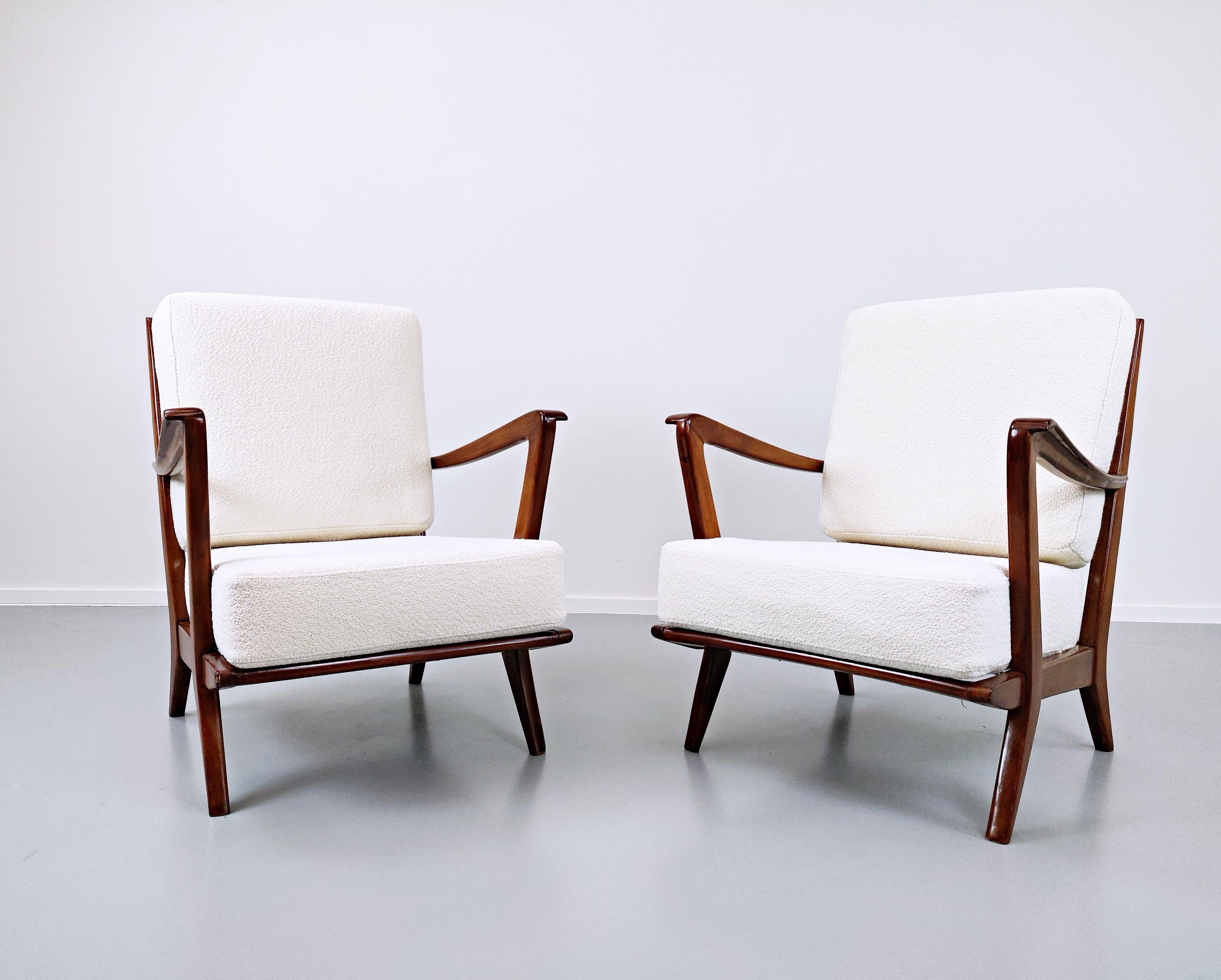 Italian Pair of Mid-Century Modern Armchairs Model 516 by Gio Ponti for Cassina, 1950s
