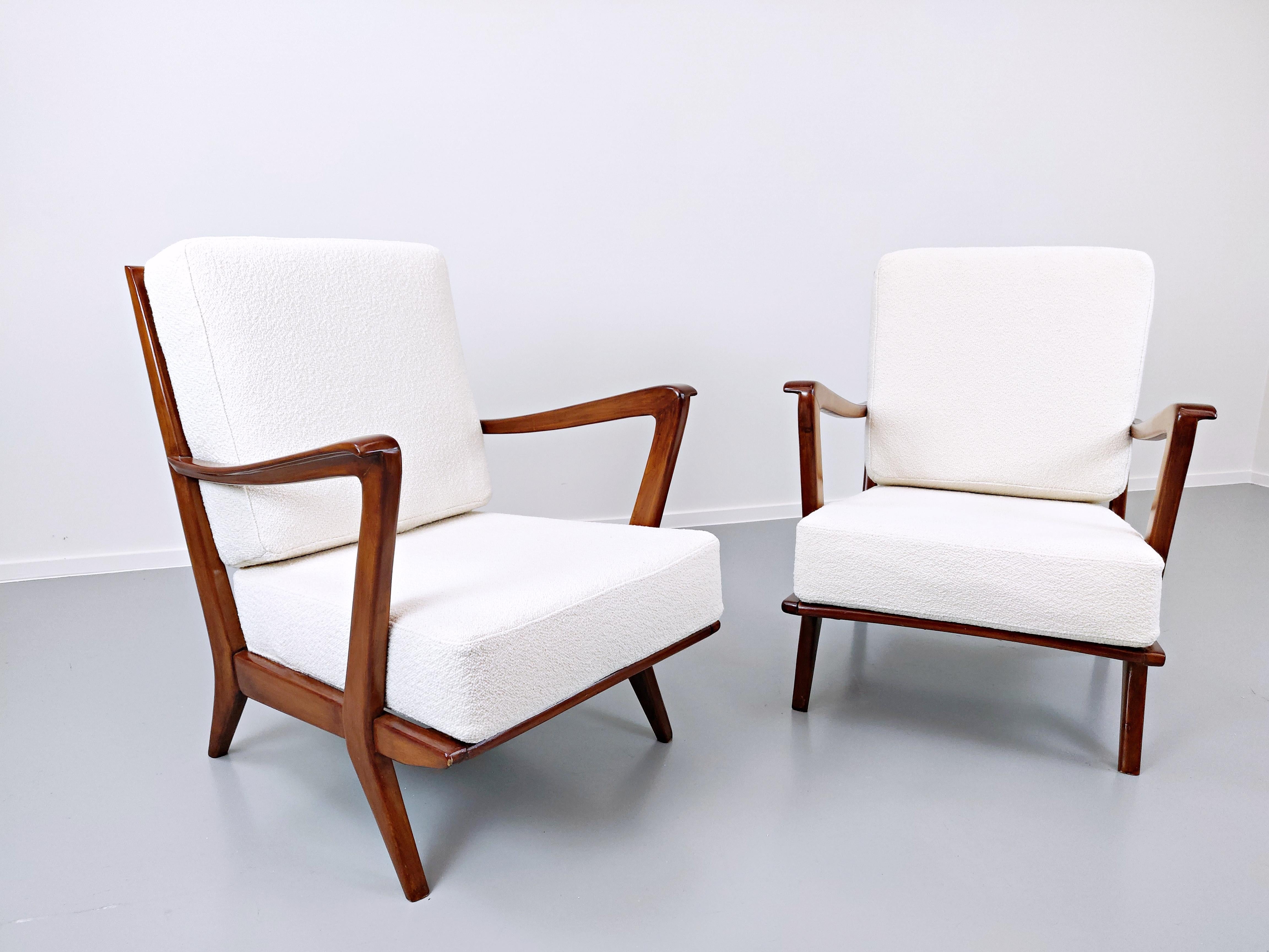 Pair of Mid-Century Modern Armchairs Model 516 by Gio Ponti for Cassina, 1950s In Good Condition In Brussels, BE