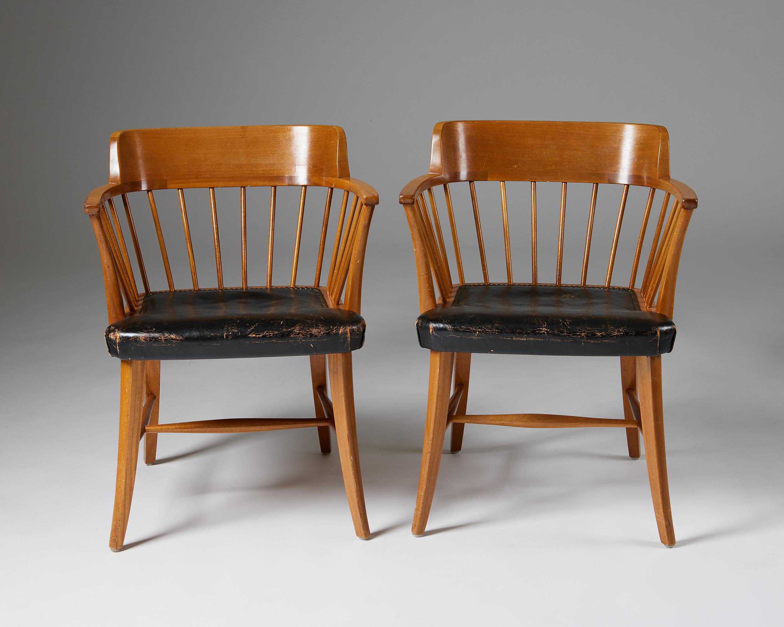 Swedish Pair of armchairs model 789B ‘Captain’s Chair’ designed by Josef Frank For Sale