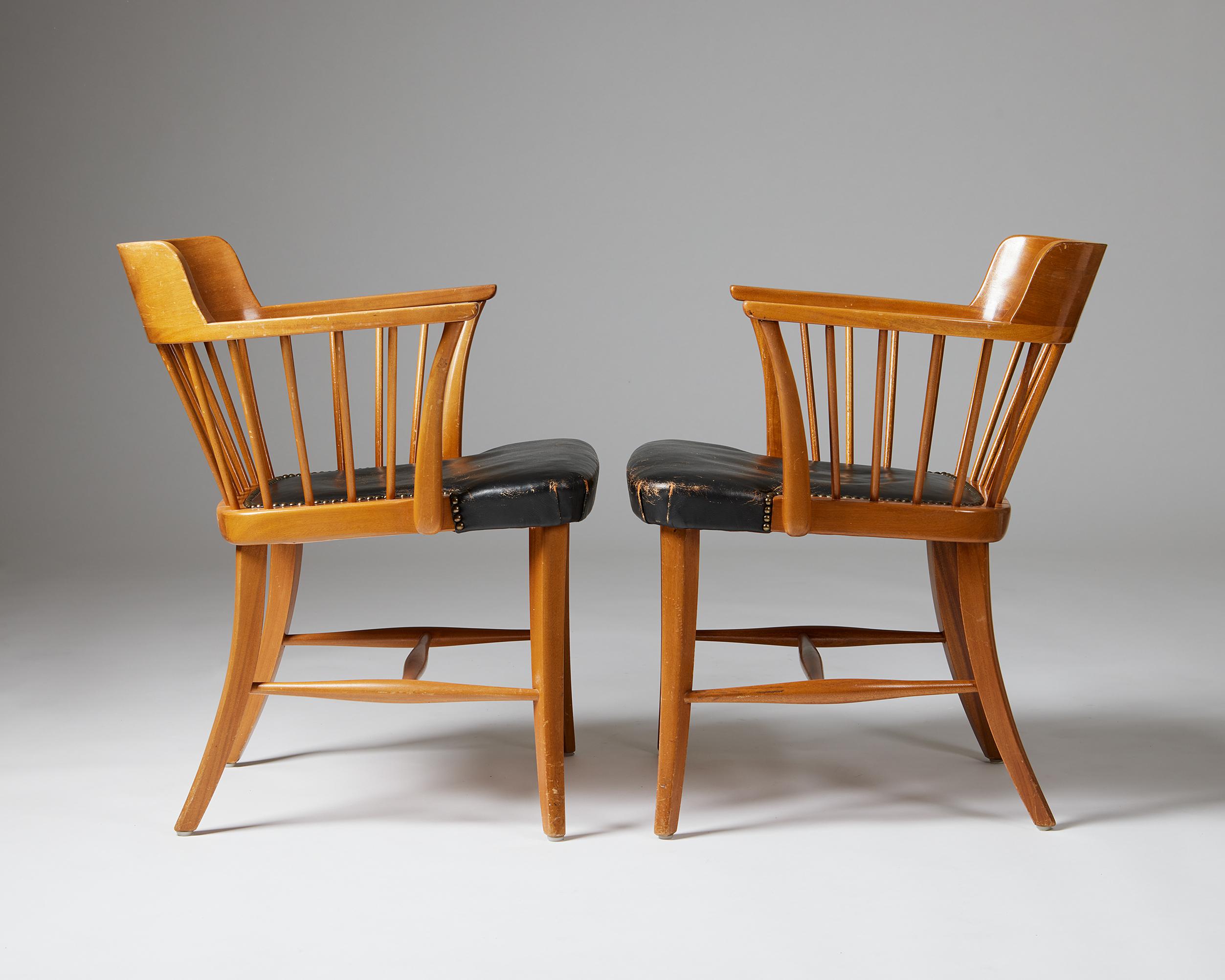 20th Century Pair of armchairs model 789B ‘Captain’s Chair’ designed by Josef Frank For Sale