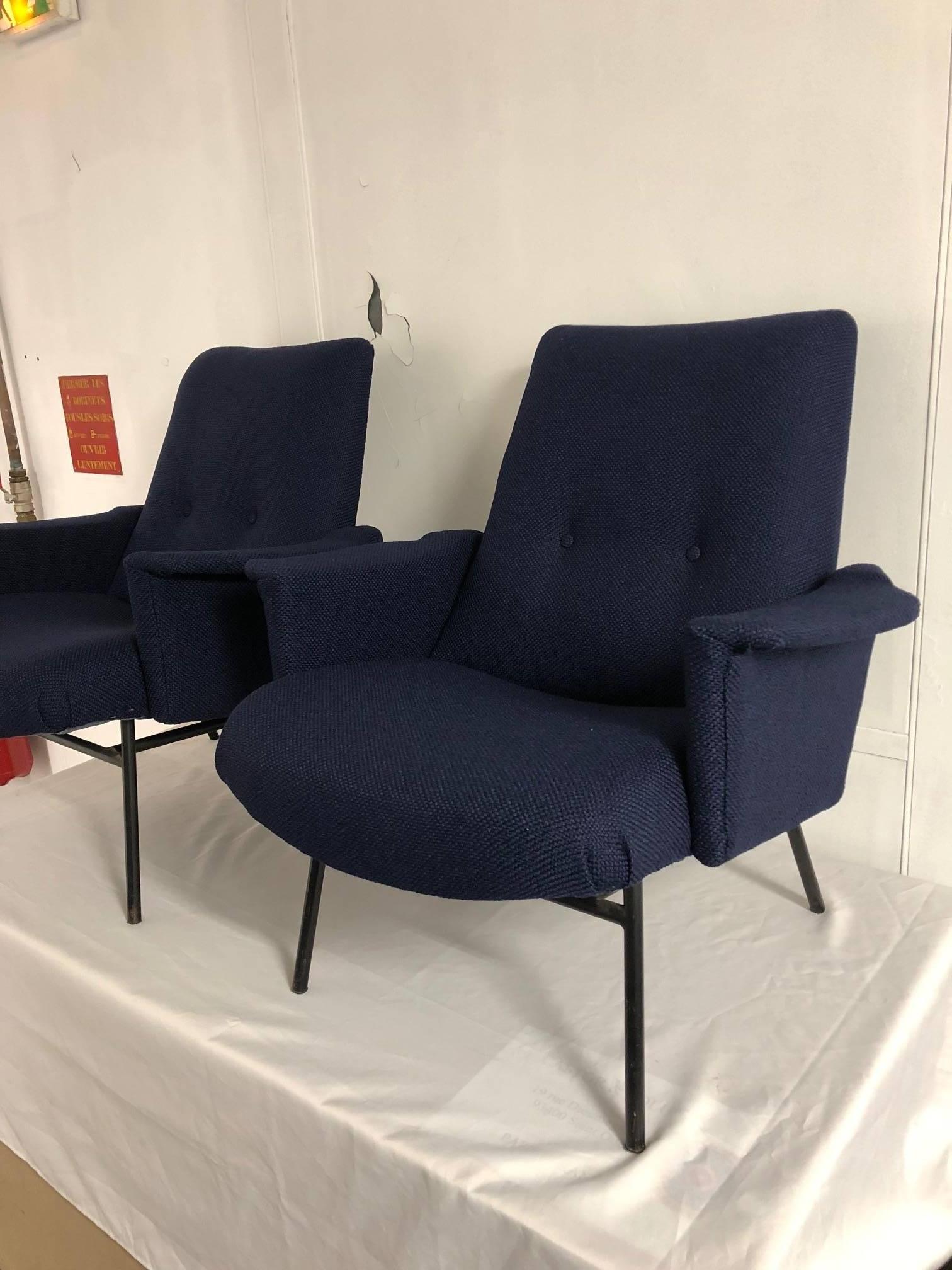Pair of Armchairs Model SK660 by Pierre Guariche In Good Condition In Paris, FR