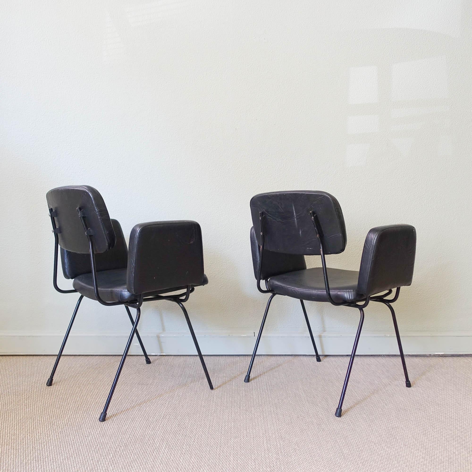 Métal Paire de fauteuils, ligne Prestigio, par Daciano da Costa pour Metalúrgica da Longra en vente