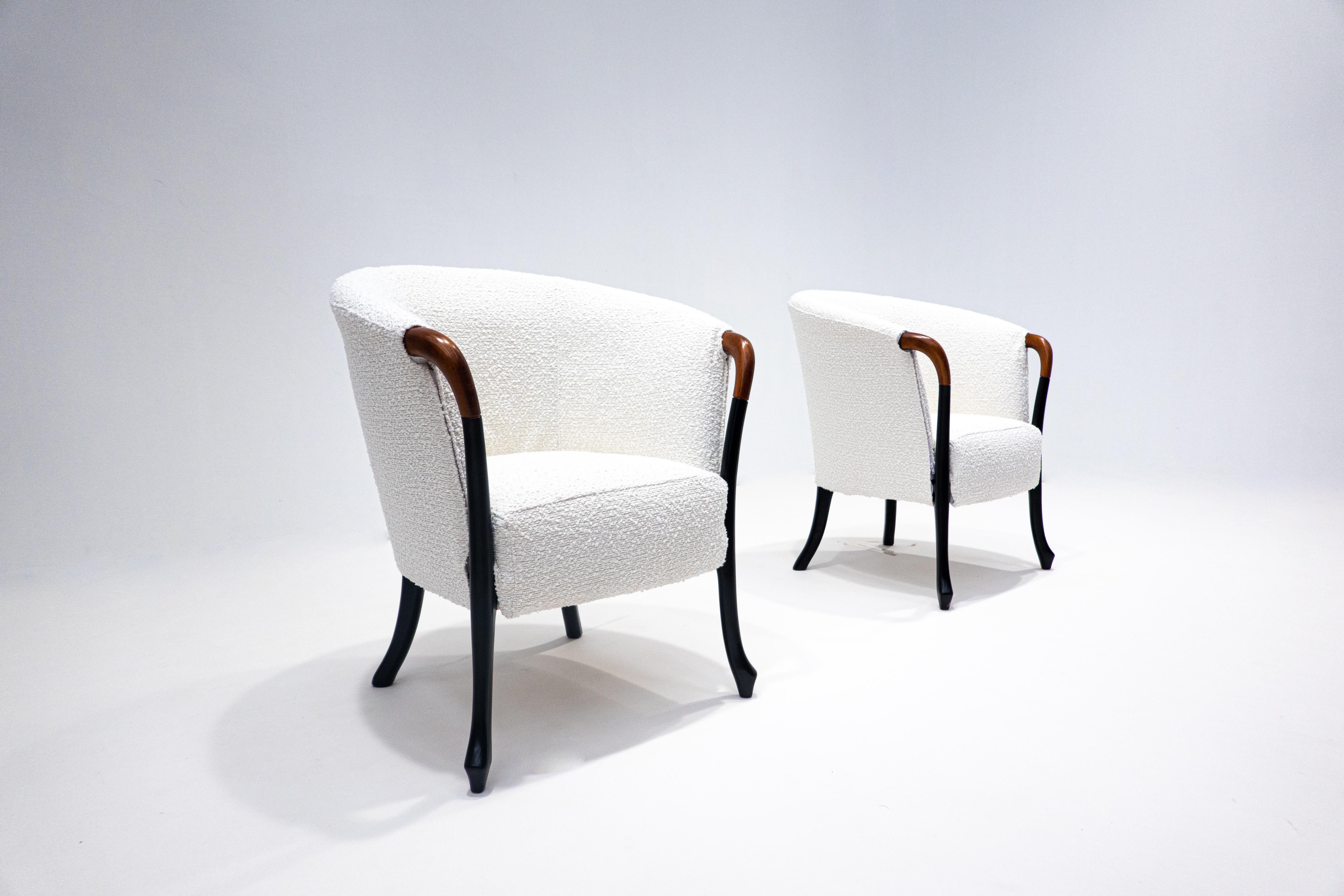 Pair of armchairs 