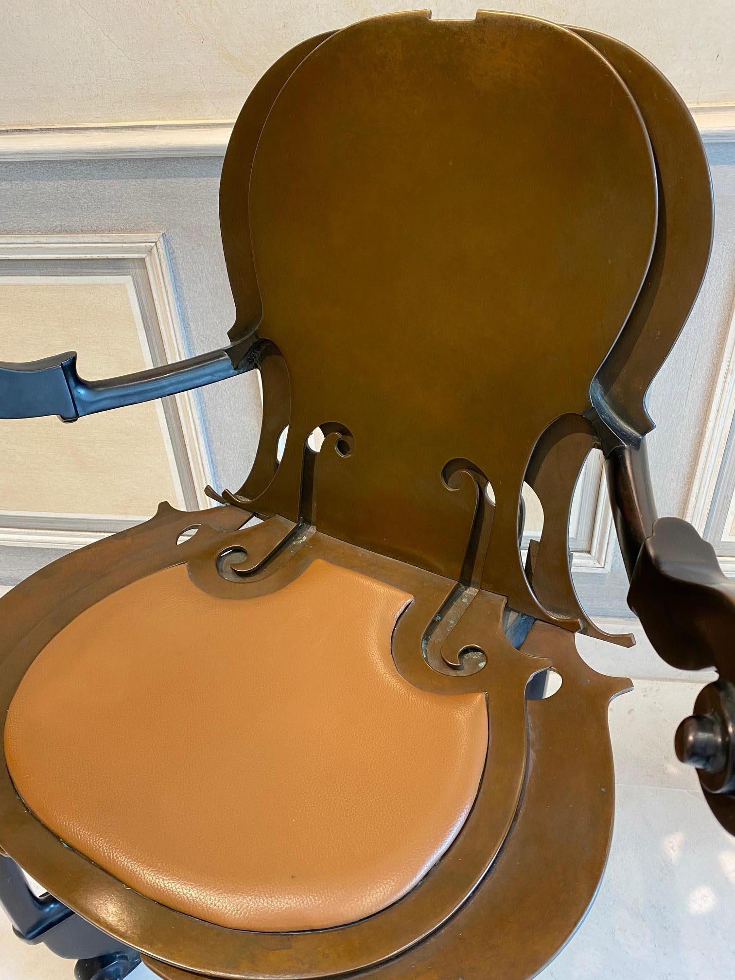 20ième siècle Paire de fauteuils Arman en vente