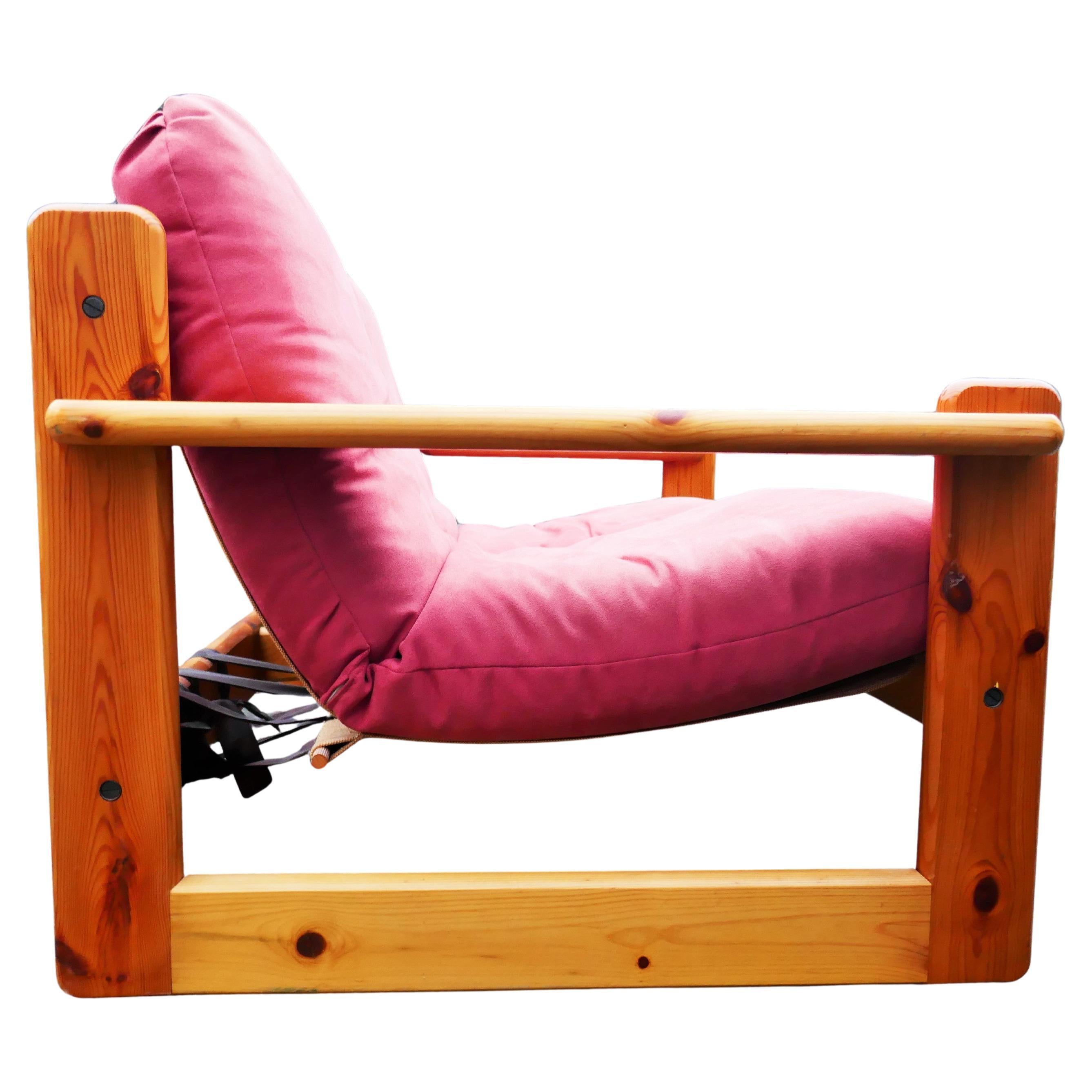 Italian Paire de fauteuils, canapé et table en pin en vente