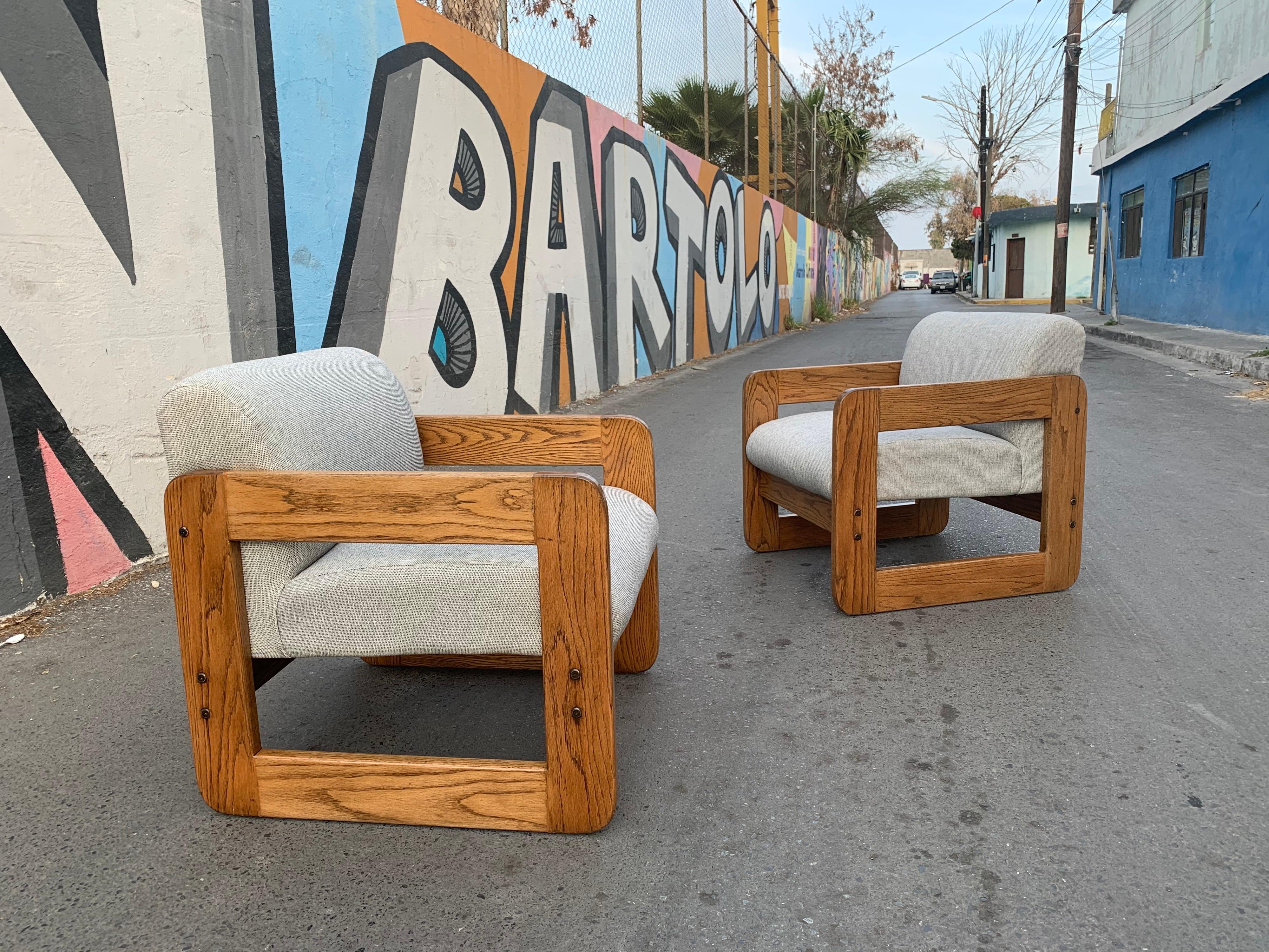 Pair of Armchairs Solid Oak by Unicor In Good Condition For Sale In San Pedro Garza Garcia, Nuevo Leon