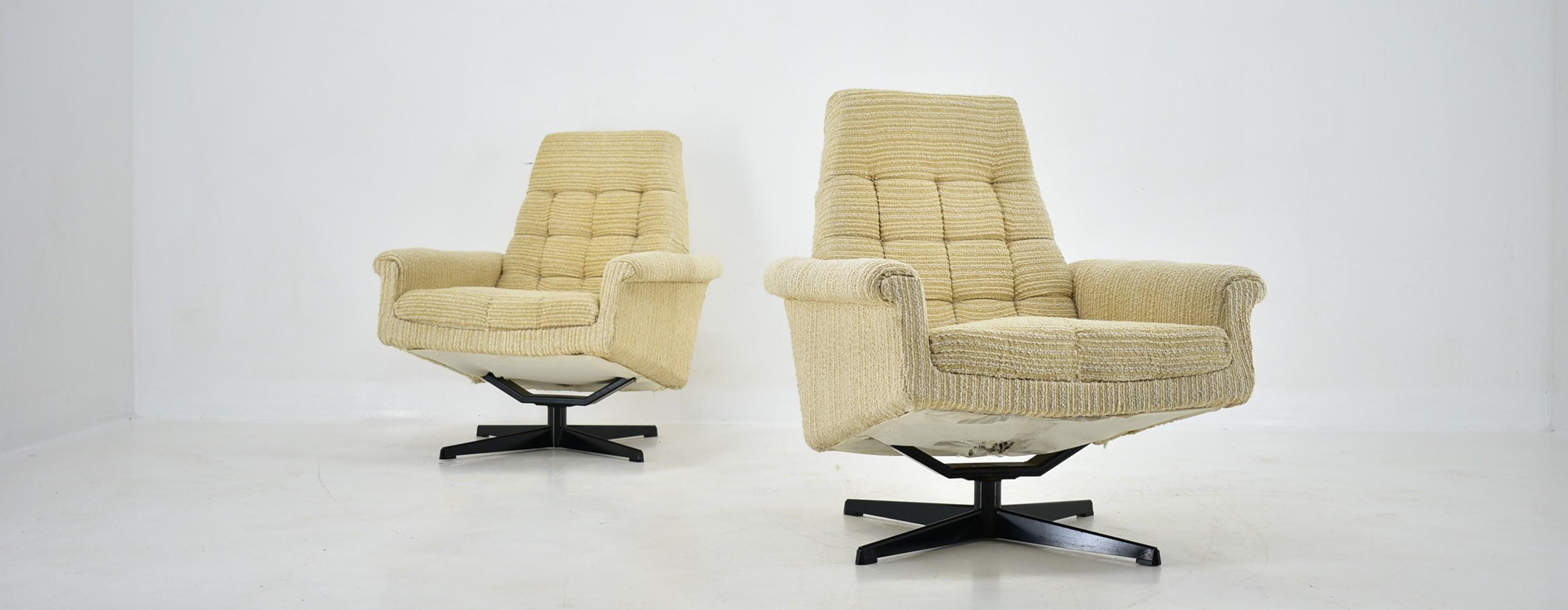 Pair of Armchairs, Tabouret by Morávek a Munzar, 1968s For Sale 11