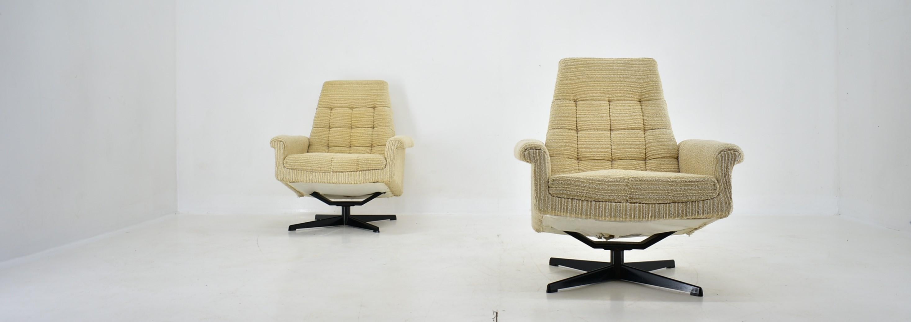 Mid-20th Century Pair of Armchairs, Tabouret by Morávek a Munzar, 1968s For Sale