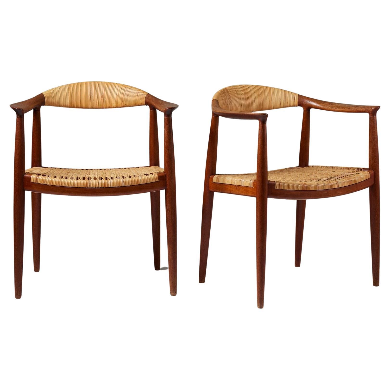 Paire de fauteuils 'The Chair' modèle JH 501 designé par Hans J. Wegner 1949