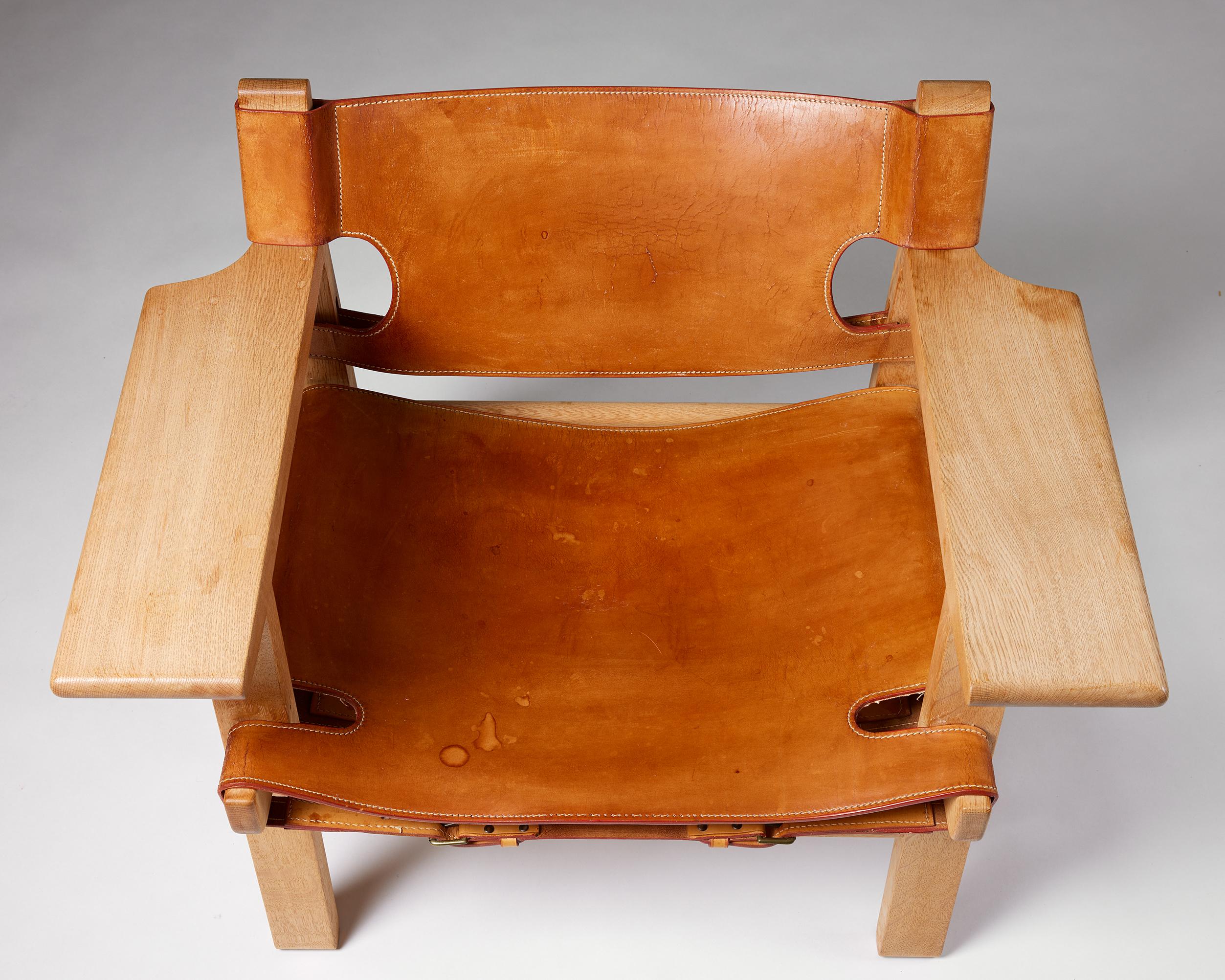 Pair of armchairs ‘The Spanish Chair’ model 2226 designed by Börge Mogensen Oak For Sale 4
