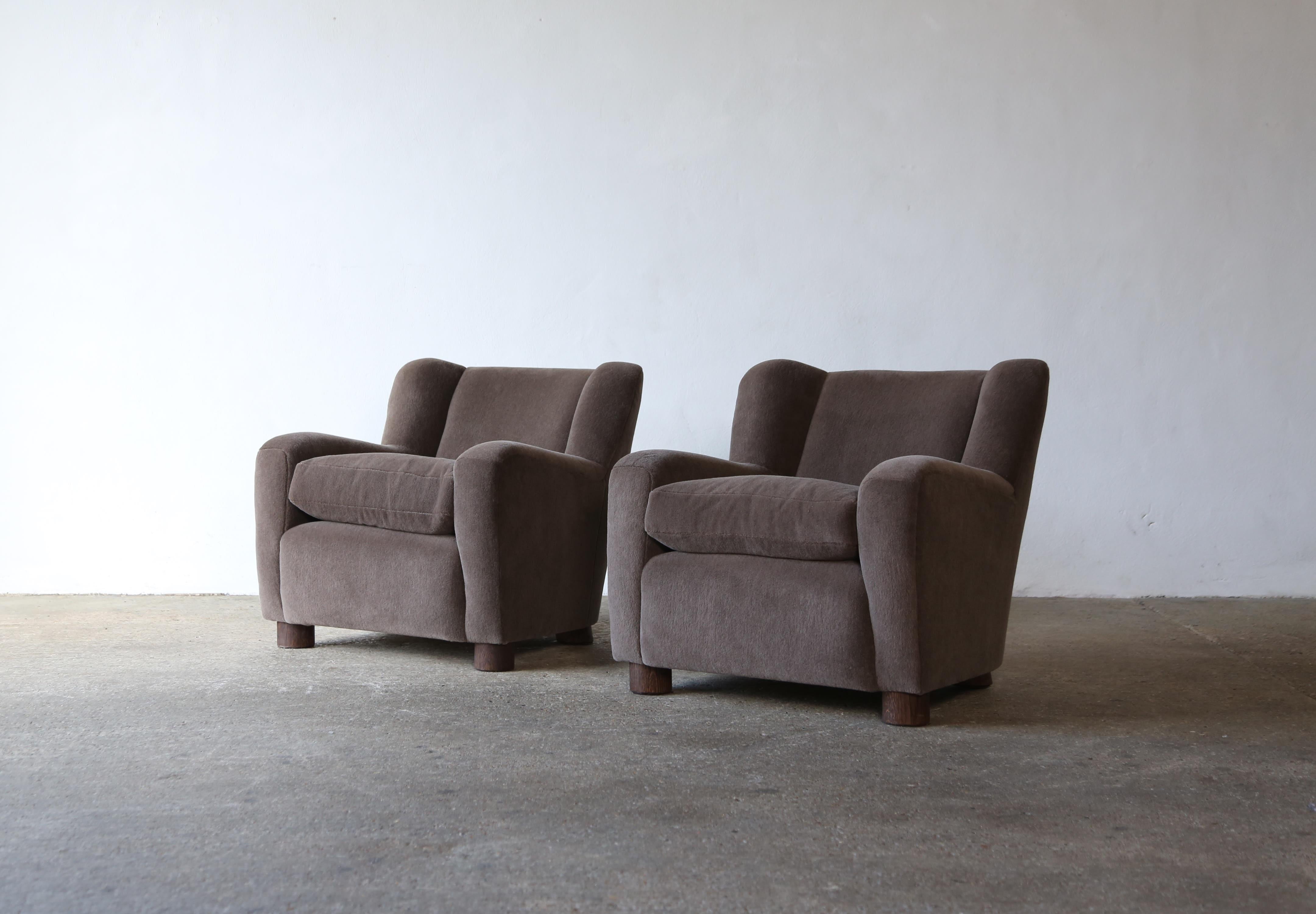 Mid-Century Modern Pair of Armchairs Upholstered in Pure Alpaca For Sale