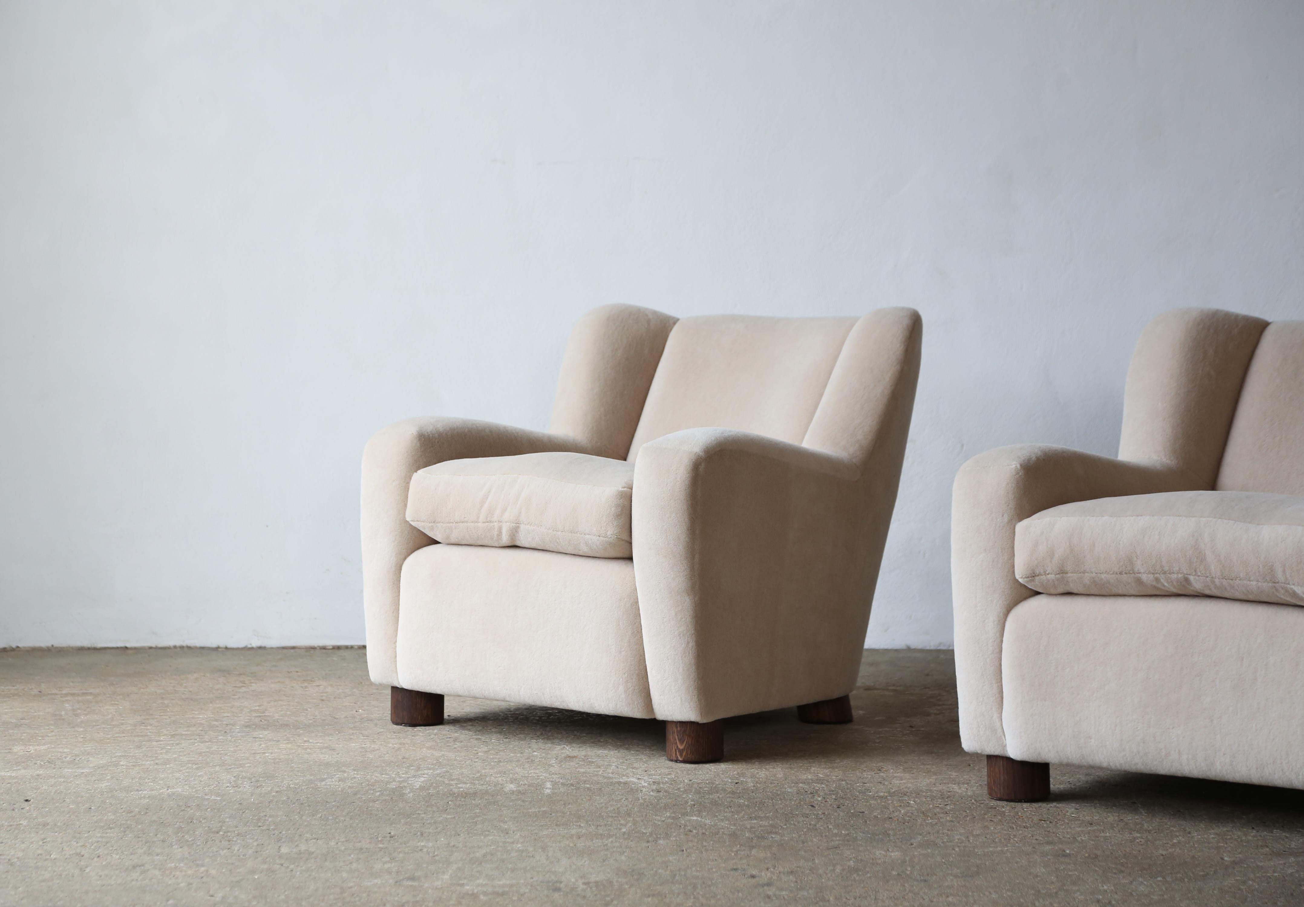 Paar Sessel, gepolstert mit reinem elfenbeinfarbenem Alpaka (Englisch) im Angebot
