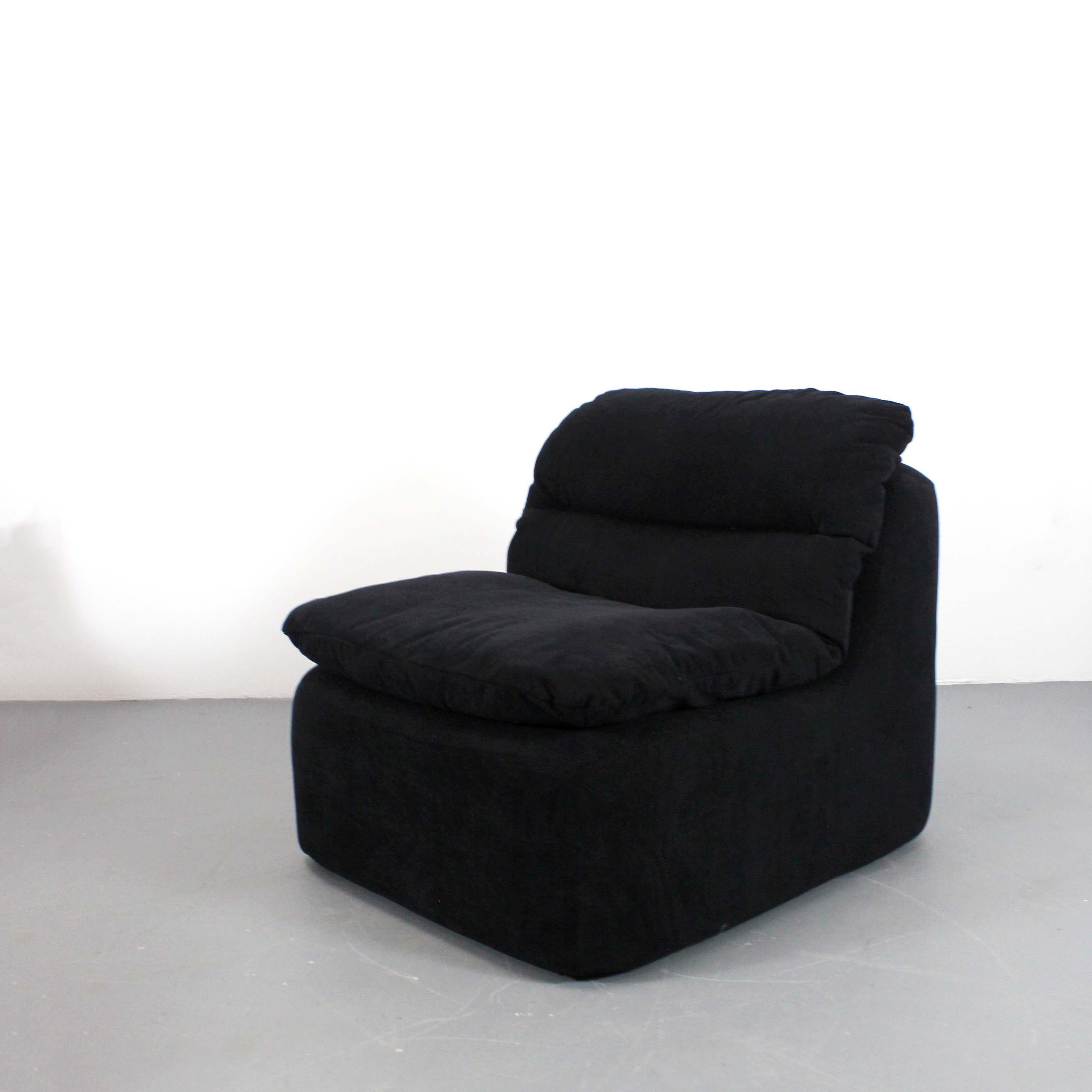 Spanish Pair of armchairs upholstered in washable black fabric - Spain - c. 1980 For Sale