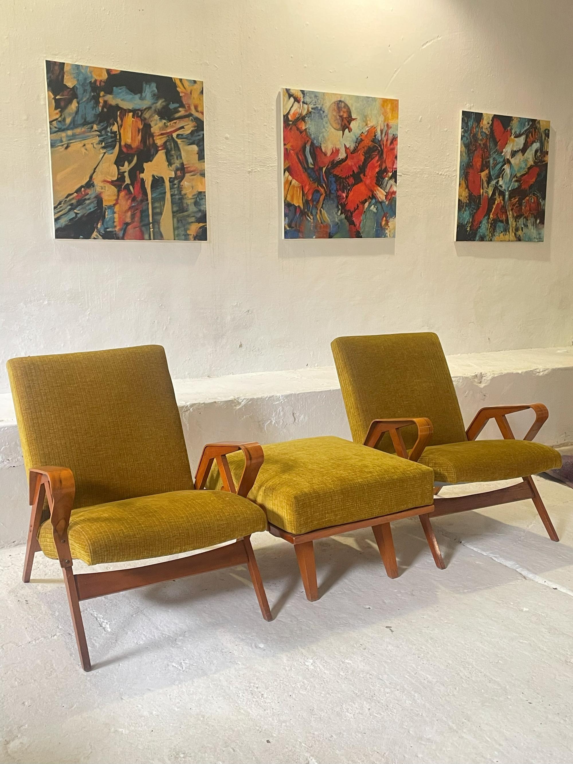 Pareja de sillones con reposapiés de František Jirák para Tatra Años 60 en Bueno estado para la venta en Debrecen, HU