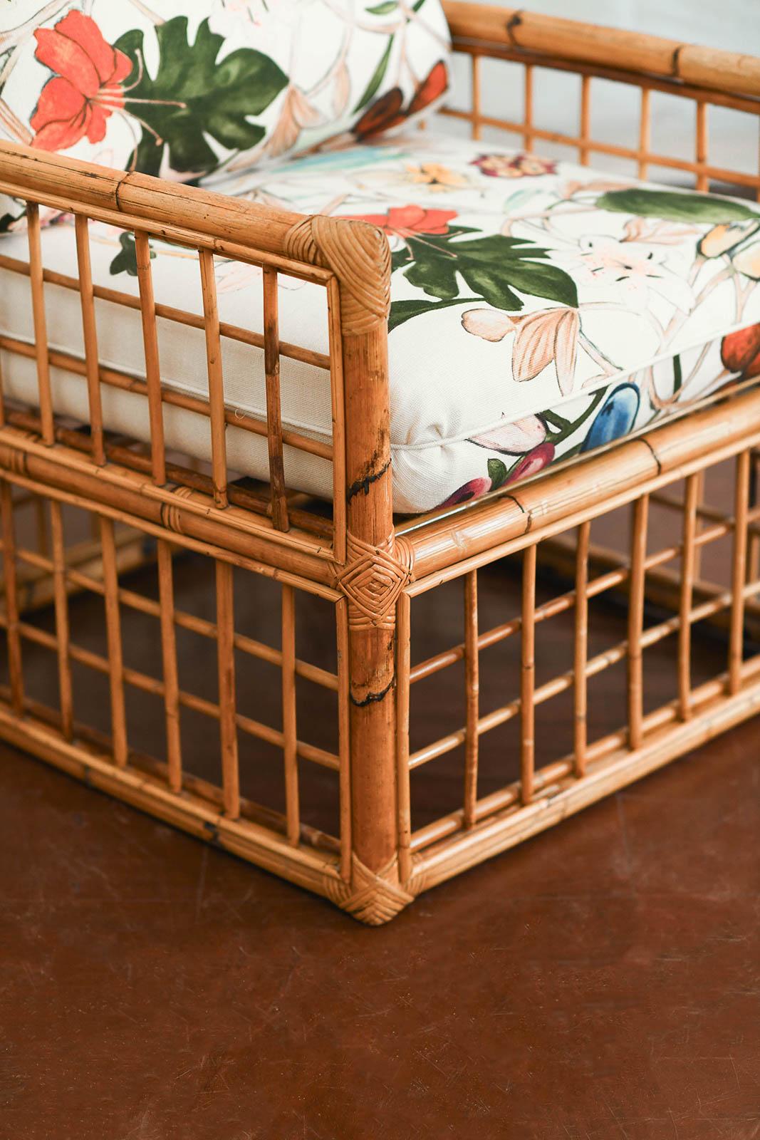 Paire de fauteuils à dossier arqué et bambou tissé, 1970 en vente 2