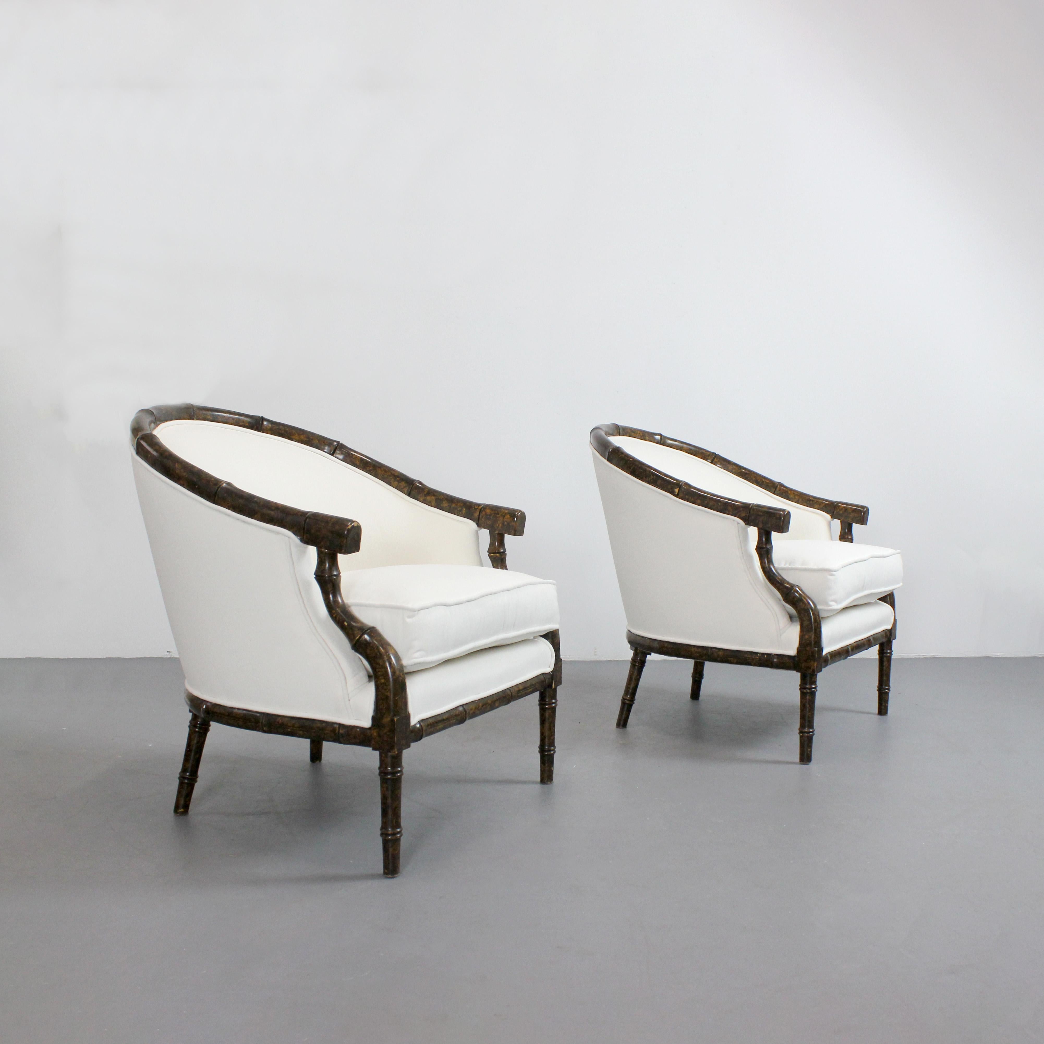 Pair of armchairs with carved bamboo-like frames and burl lacquered wood - c. 1970 -

Dimensions: 77 x 65 x 75 cm