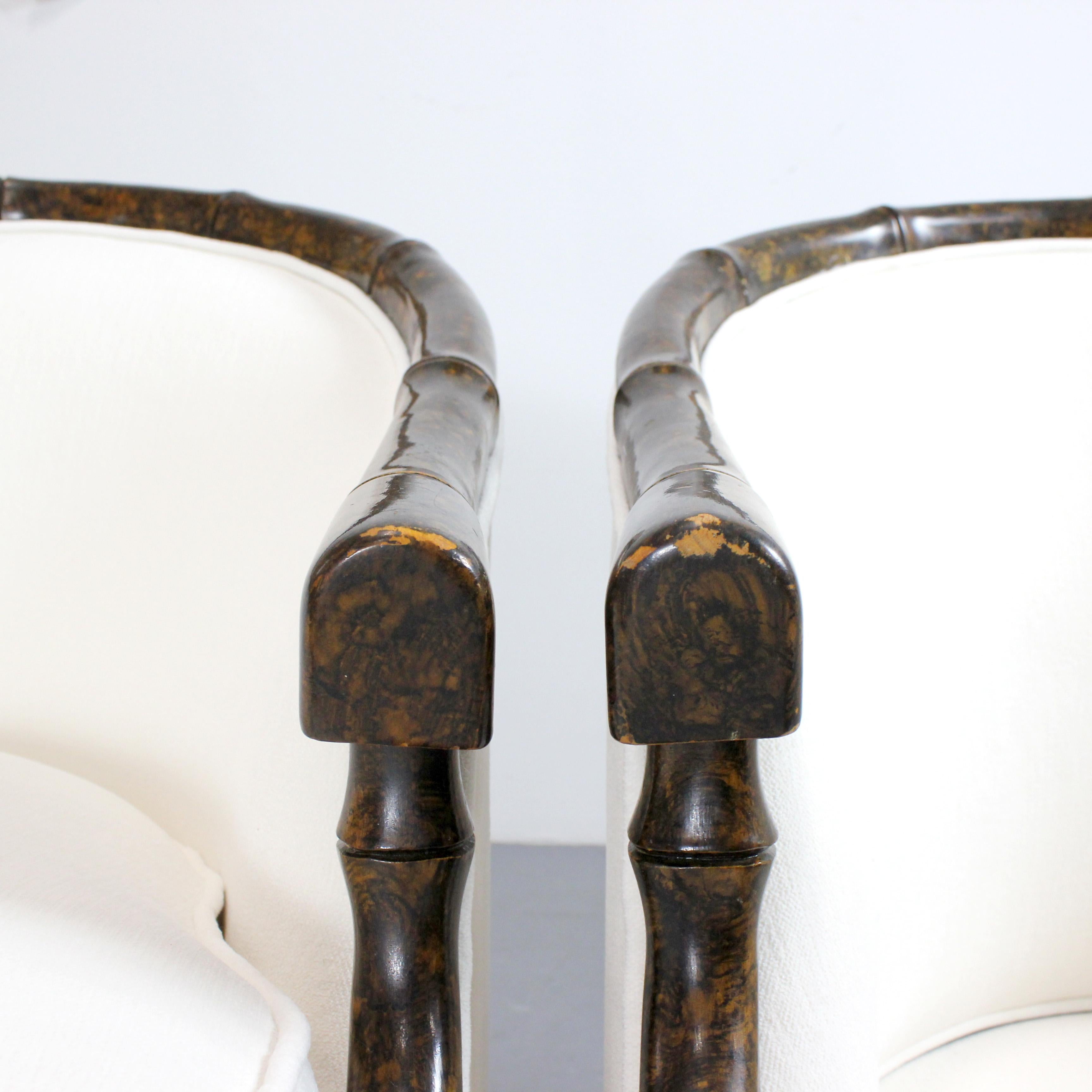 Wood Pair of armchairs with carved bamboo-like frames and burl lacquered wood - For Sale