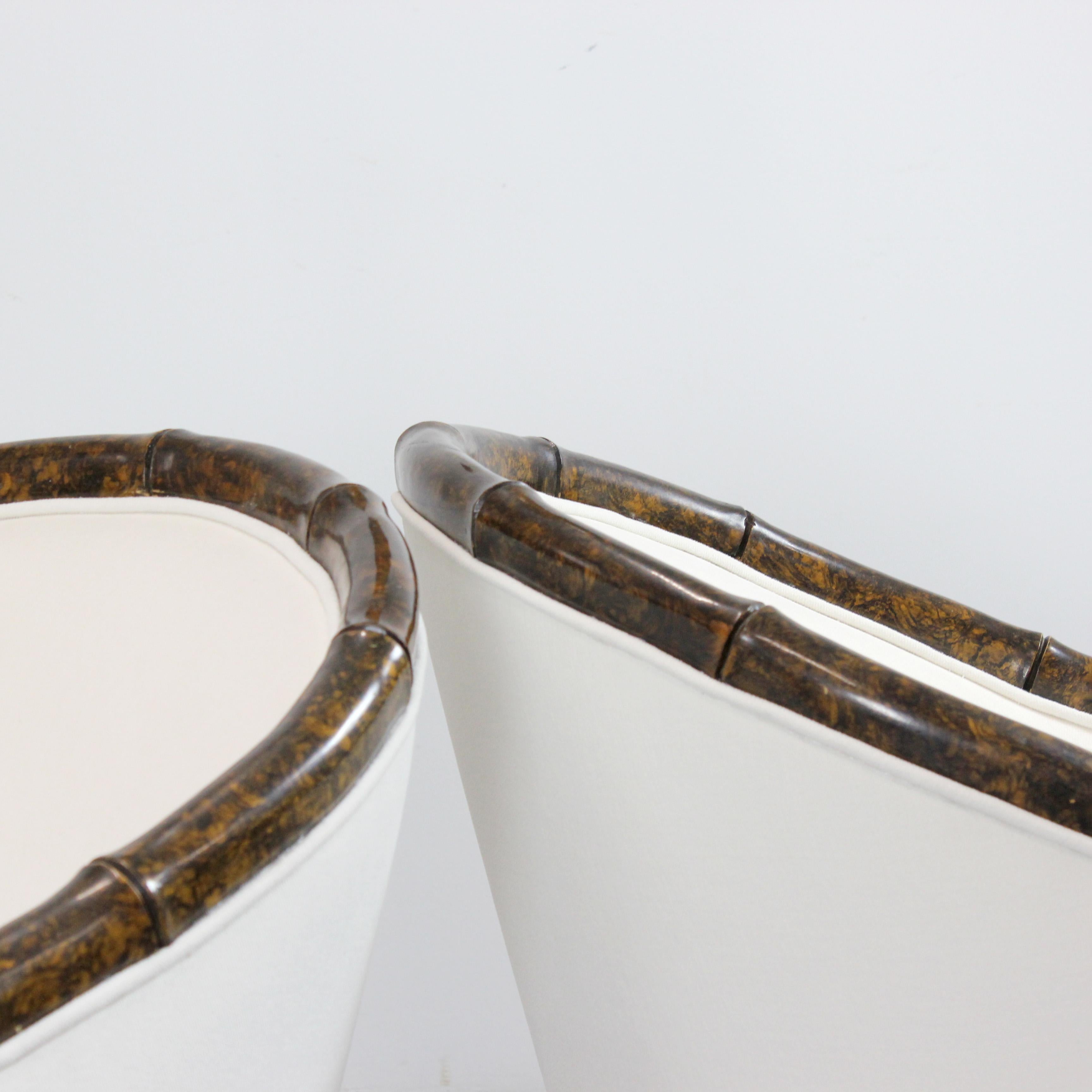 Pair of armchairs with carved bamboo-like frames and burl lacquered wood - For Sale 2