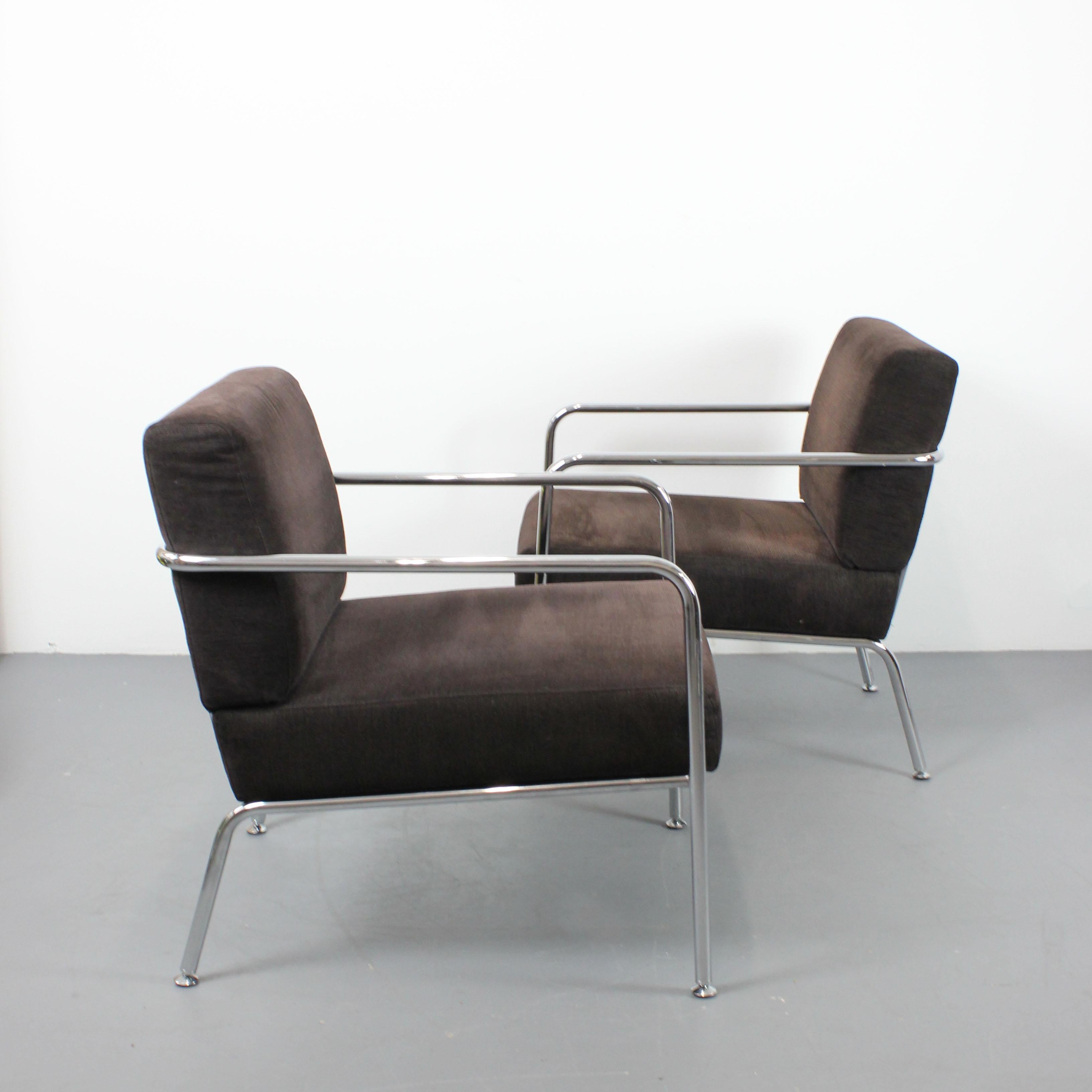 Pair of armchairs with chrome-plated tubular steel frame and chocolate brown upholstery - 20th century