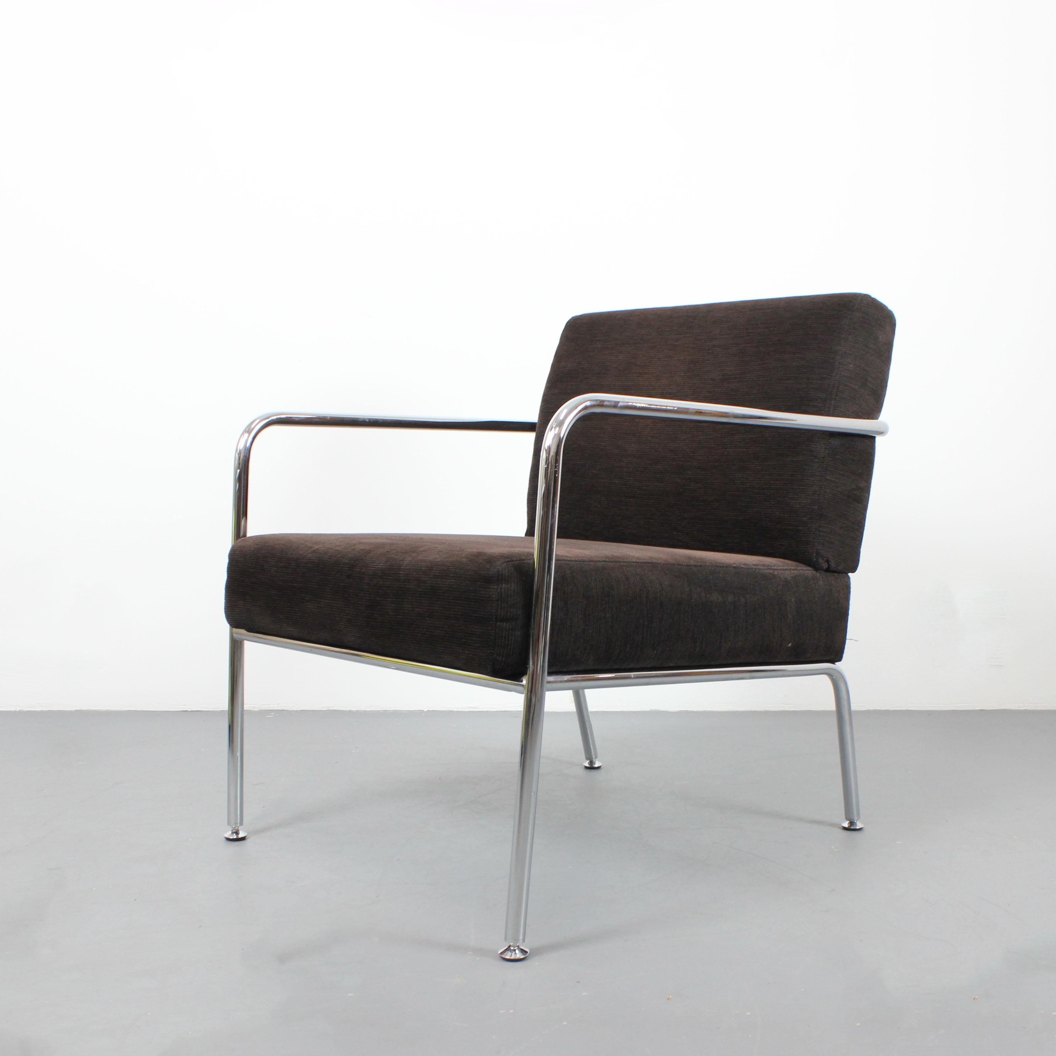 Pair of armchairs with chrome-plated tubular steel frame and brown upholstery siglo XX en venta