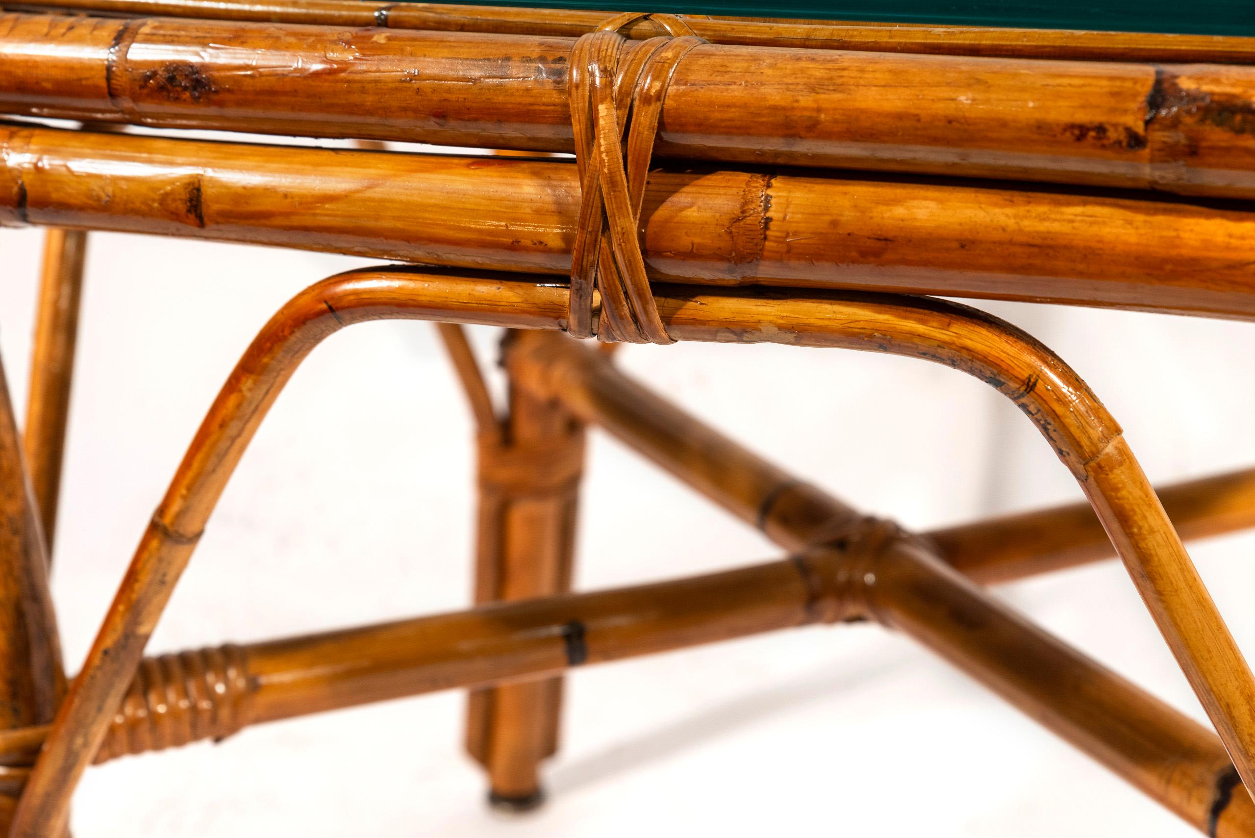 Paire de fauteuils avec table basse, bambou, circa 1970, France Bon état à Nice, Cote d' Azur
