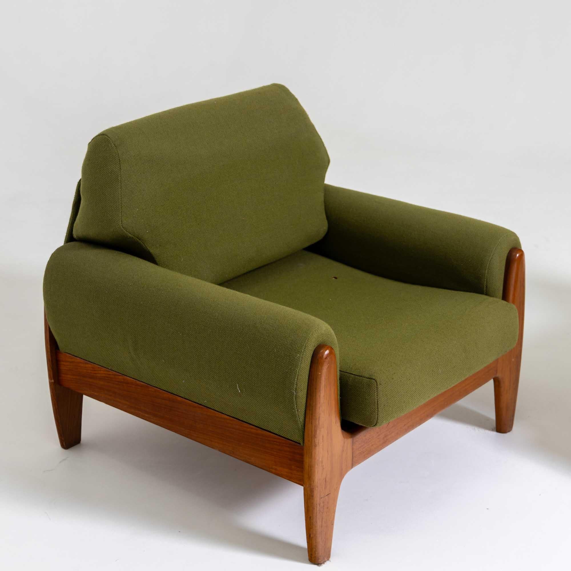 Mid-Century Modern Pair of Armchairs with Green Upholstery, by Illum Denmark, Mid-20th Century For Sale