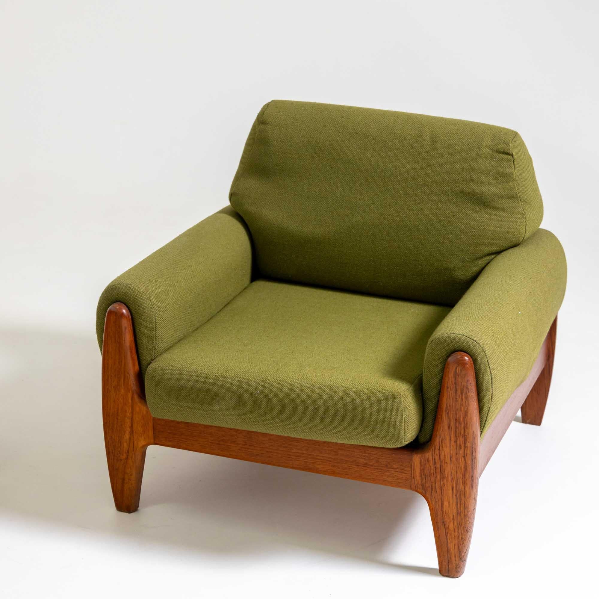 Pair of Armchairs with Green Upholstery, by Illum Denmark, Mid-20th Century In Good Condition For Sale In Greding, DE