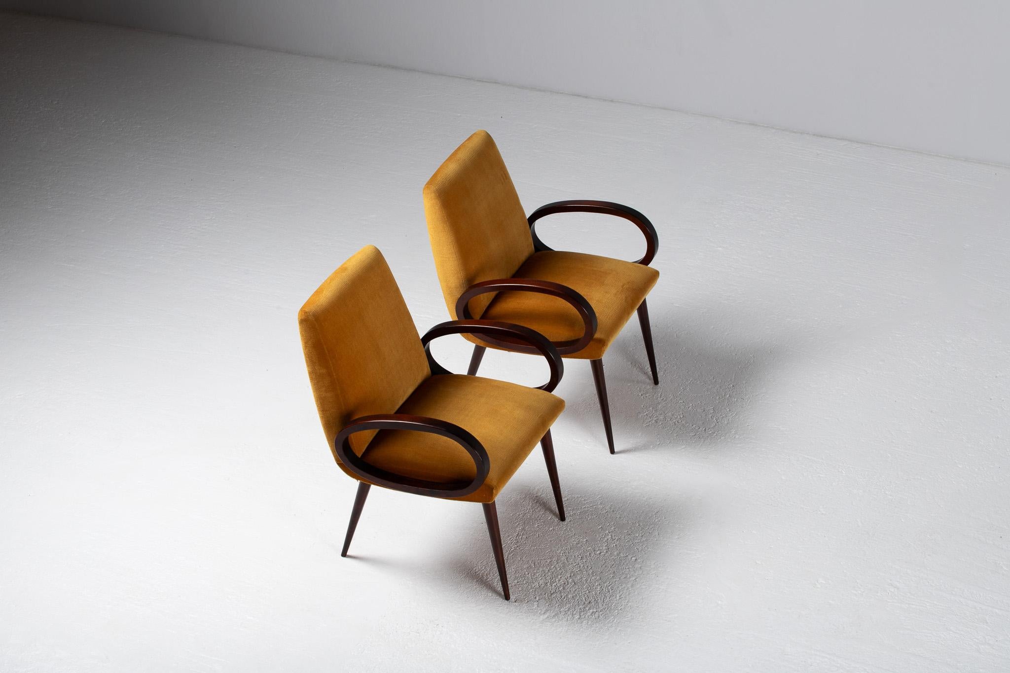 Pair of Armchairs with Loop Arms, Italy, 1950s In Good Condition For Sale In Kaštel Sućurac, Splitsko-dalmatinska županija