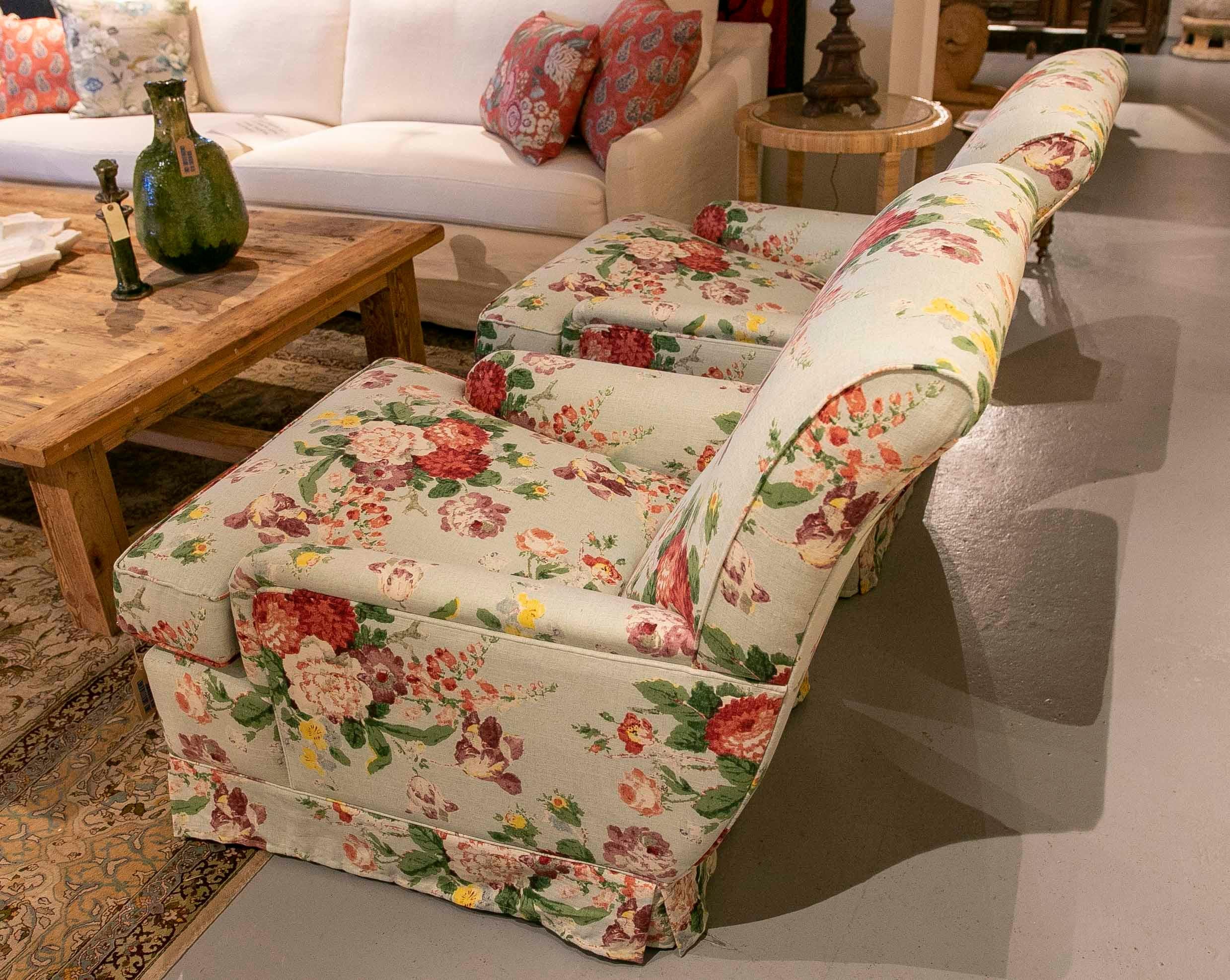 Pareja de Sillones con Estructura de Madera y Recién Tapizados en Bueno Estado en Marbella, ES