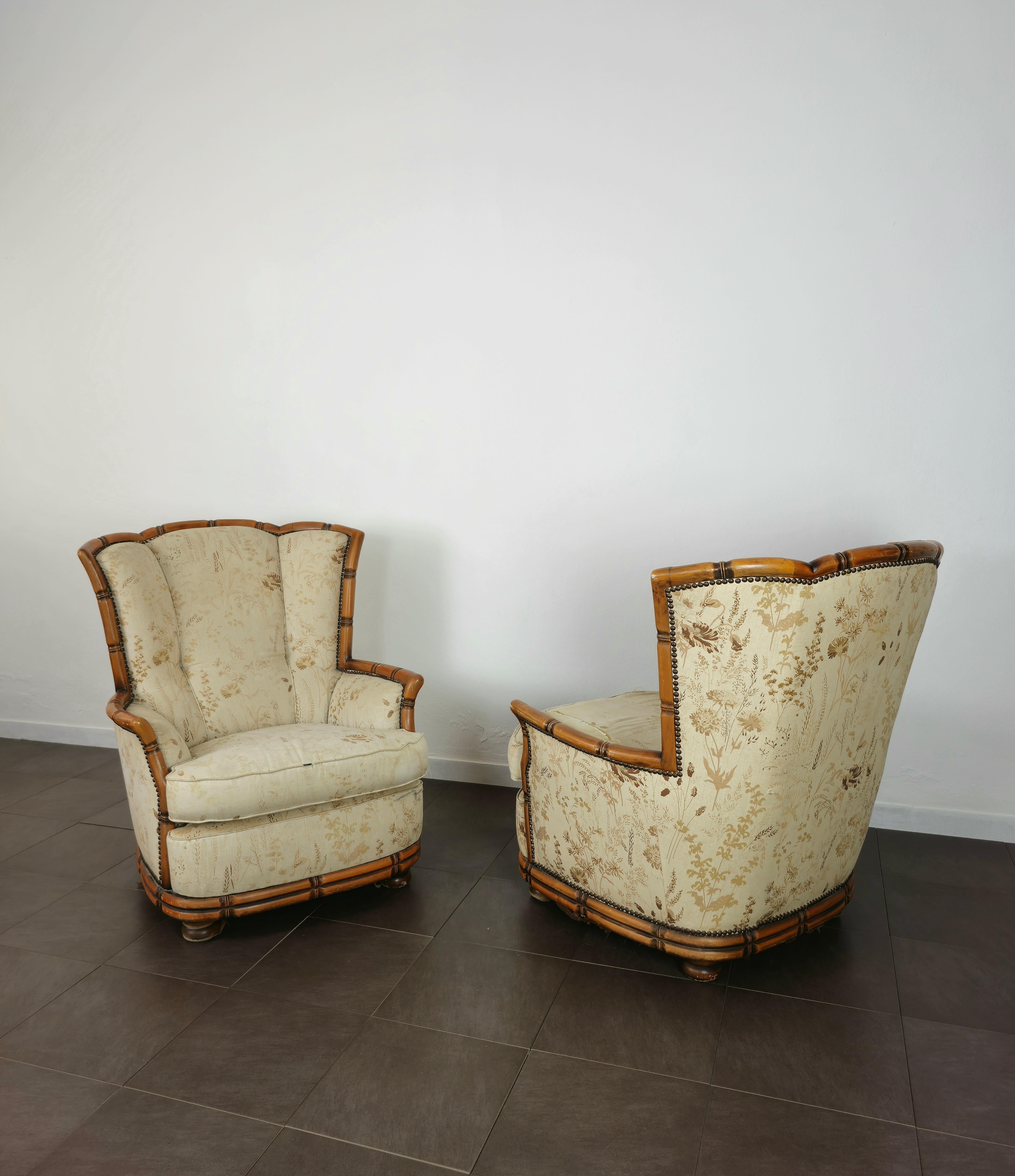 Pair of Armchairs Wood Fabric Giorgetti Midcentury Modern Italian Design 1960s In Fair Condition For Sale In Palermo, IT